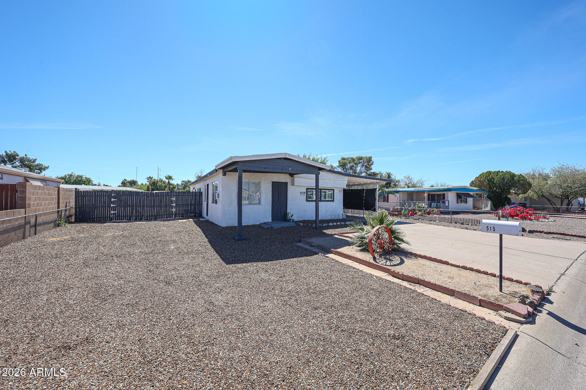 515 E CHARLESTON Avenue