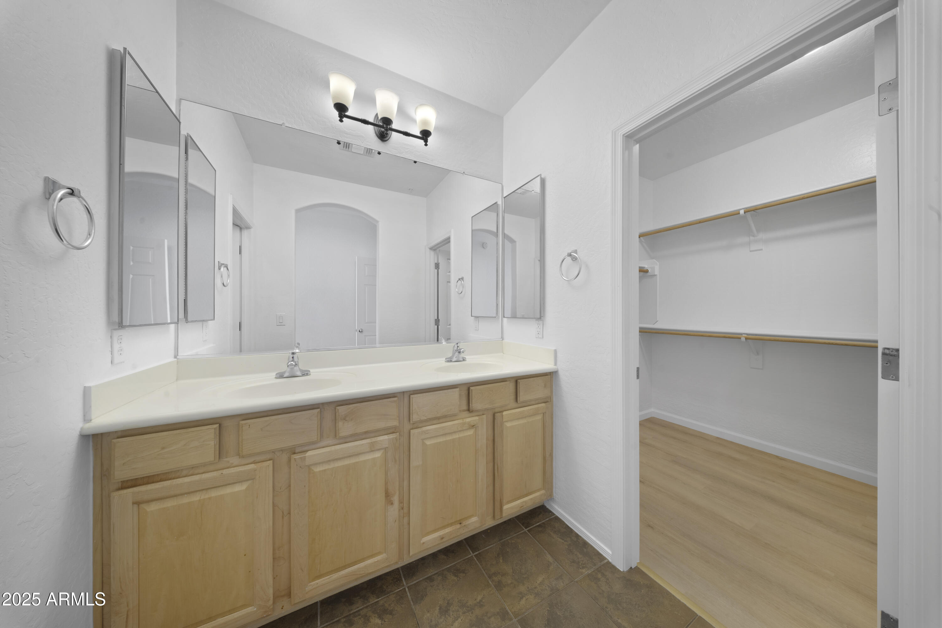 SERENITY VILLAS AT ANTHEM - Residential