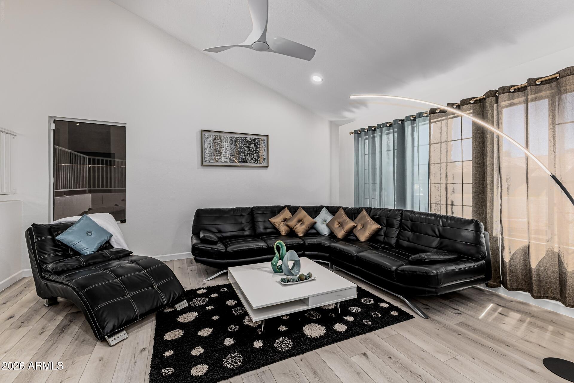 520 W CENTURY Avenue