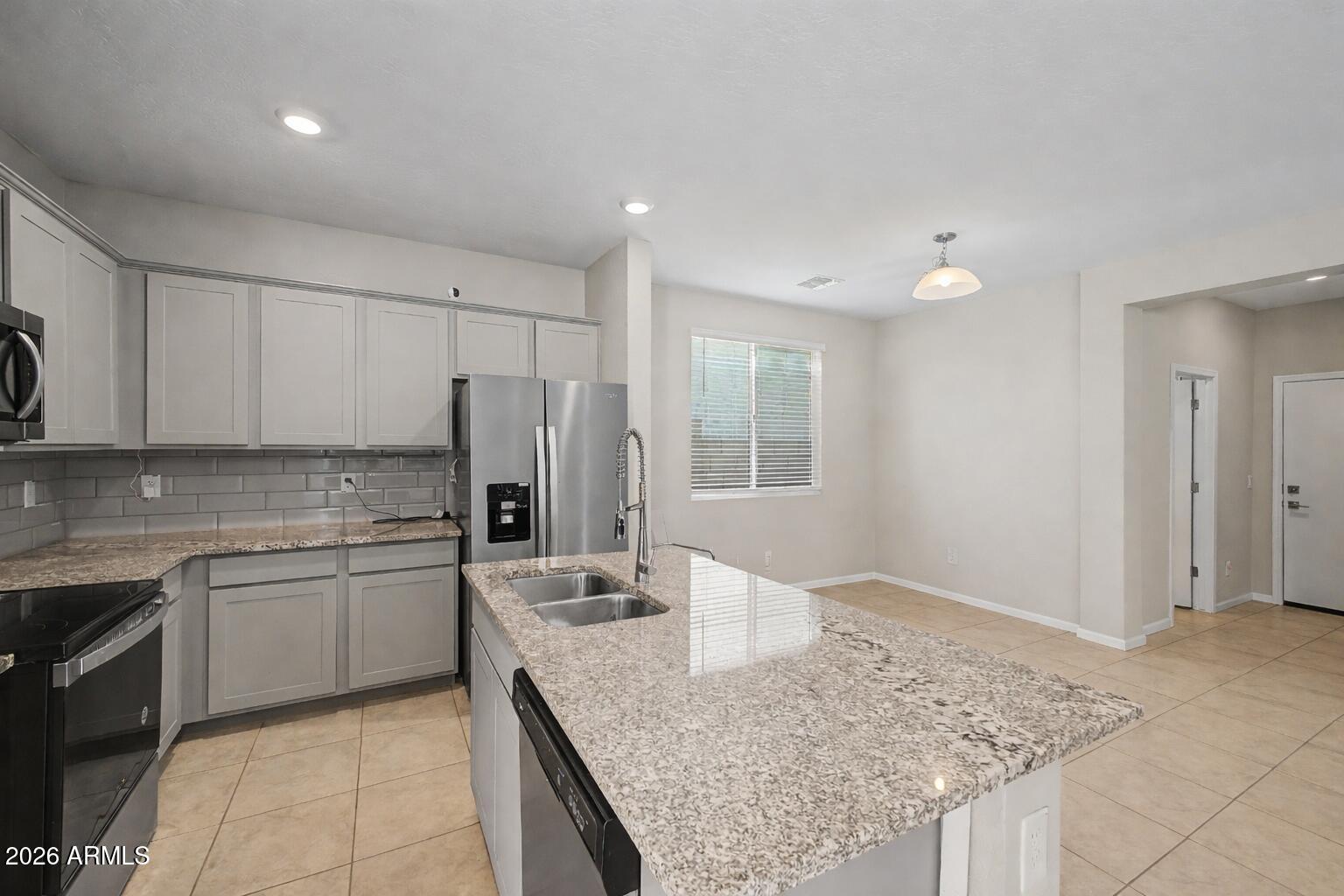 17381 W DALEY Lane W