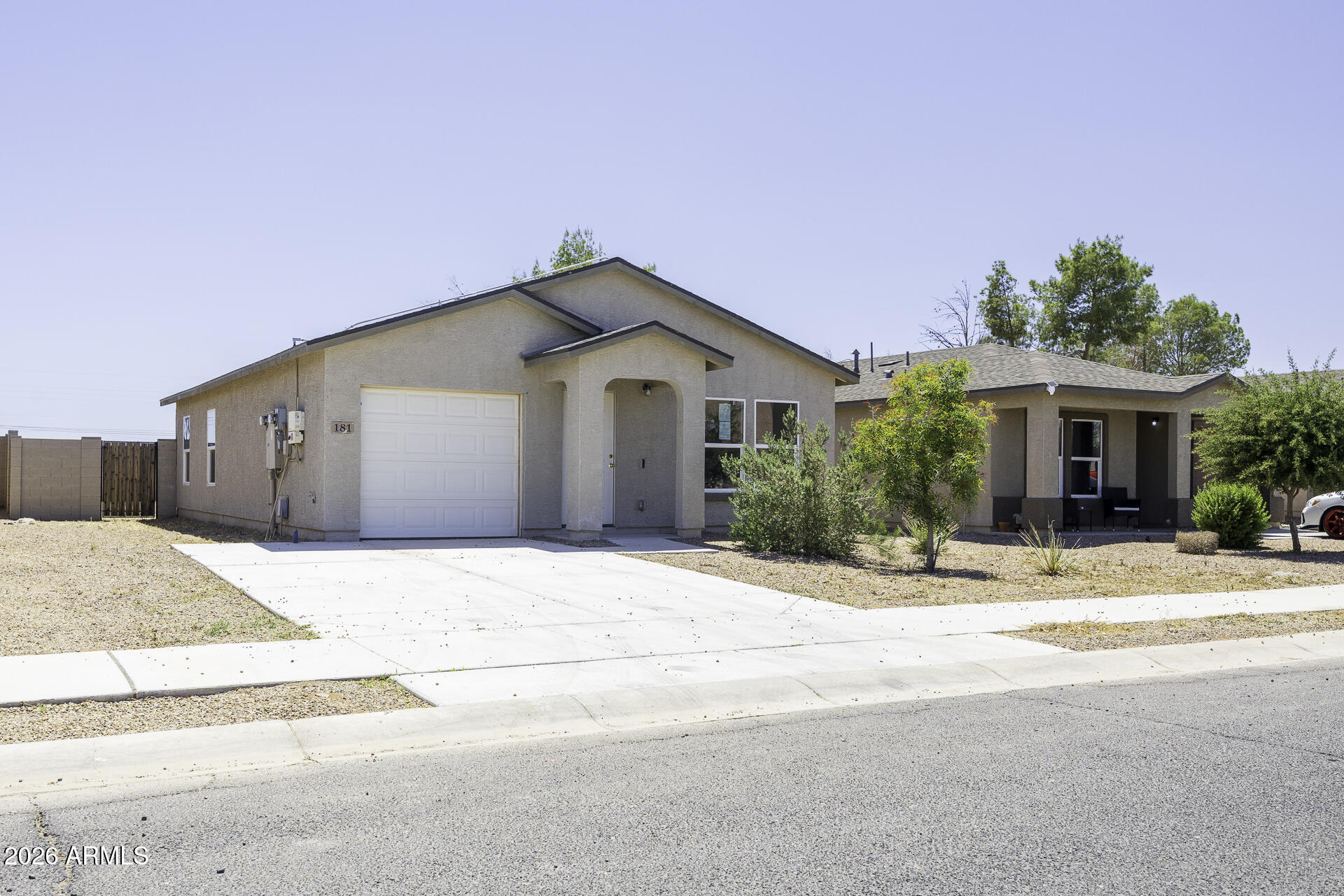 181 W DOUGLAS Avenue