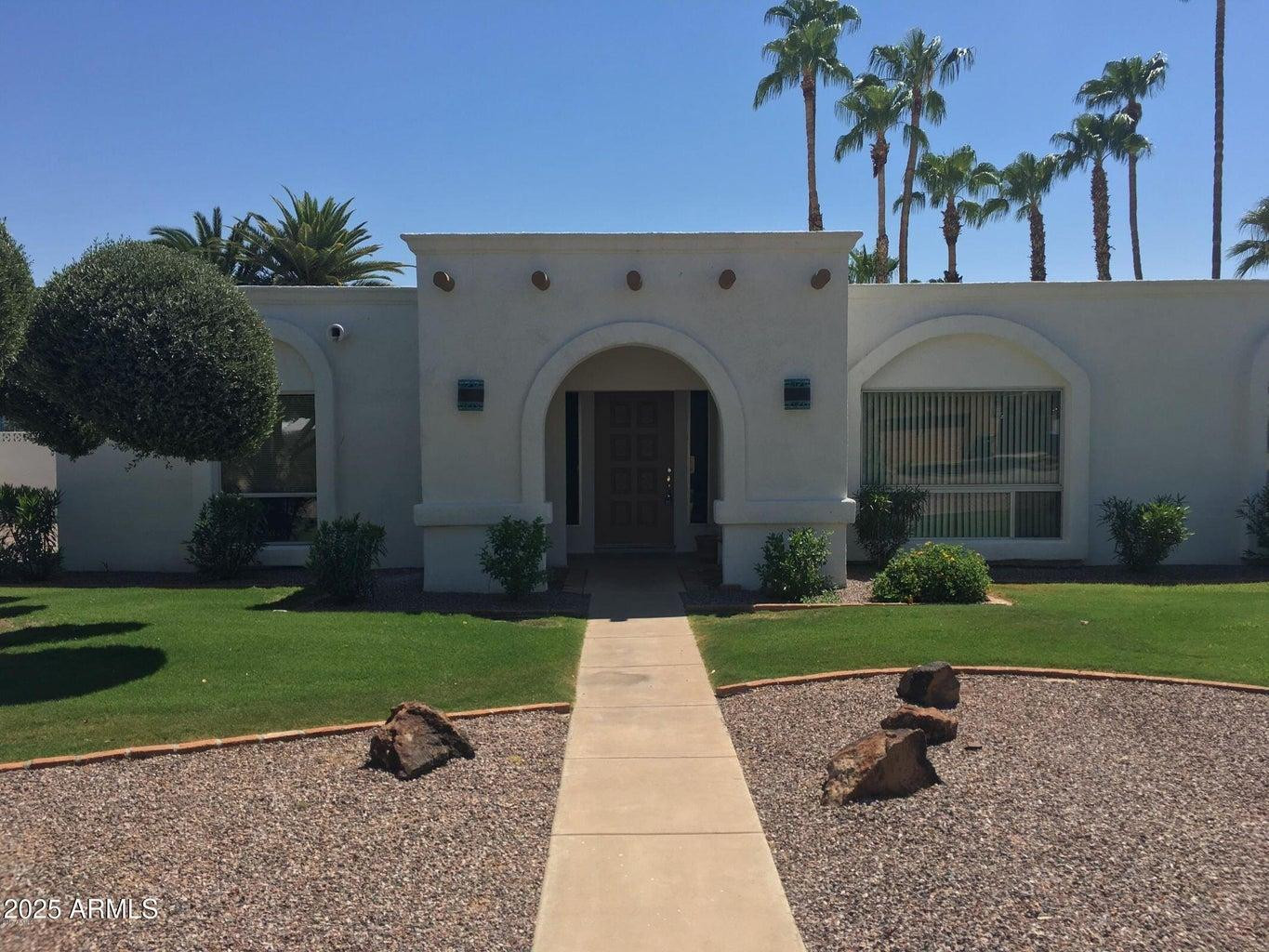 5623 E ASTER Drive