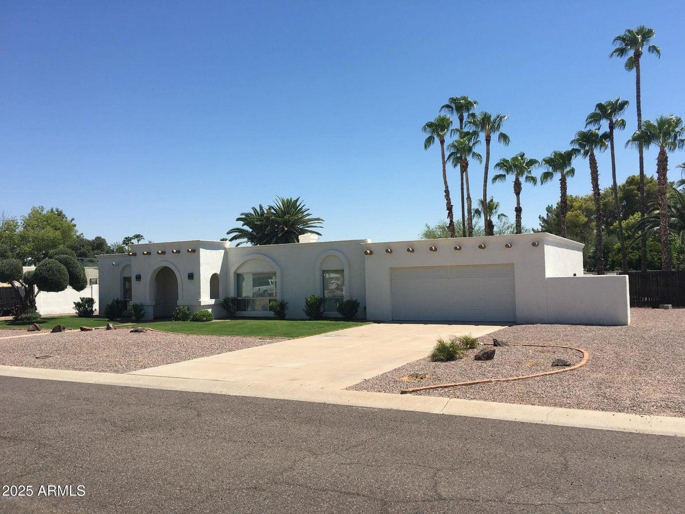 5623 E ASTER Drive
