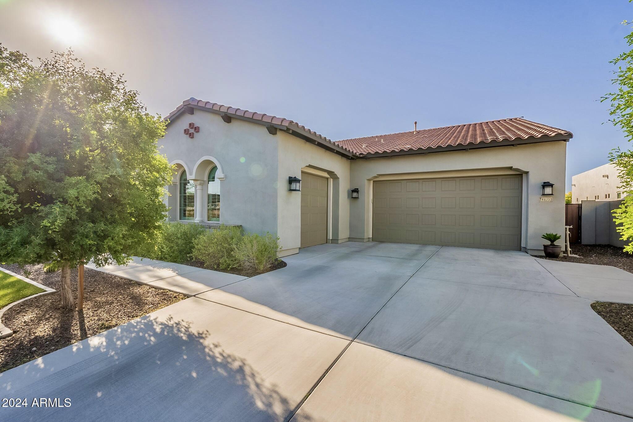 11705 W RED HAWK Drive