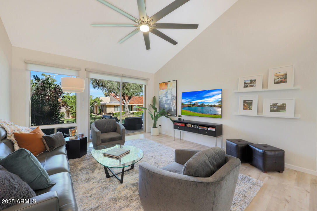 Scottsdale, Arizona 85250, United States, 2 Bedrooms Bedrooms, ,2 BathroomsBathrooms,Residential,Active,222098