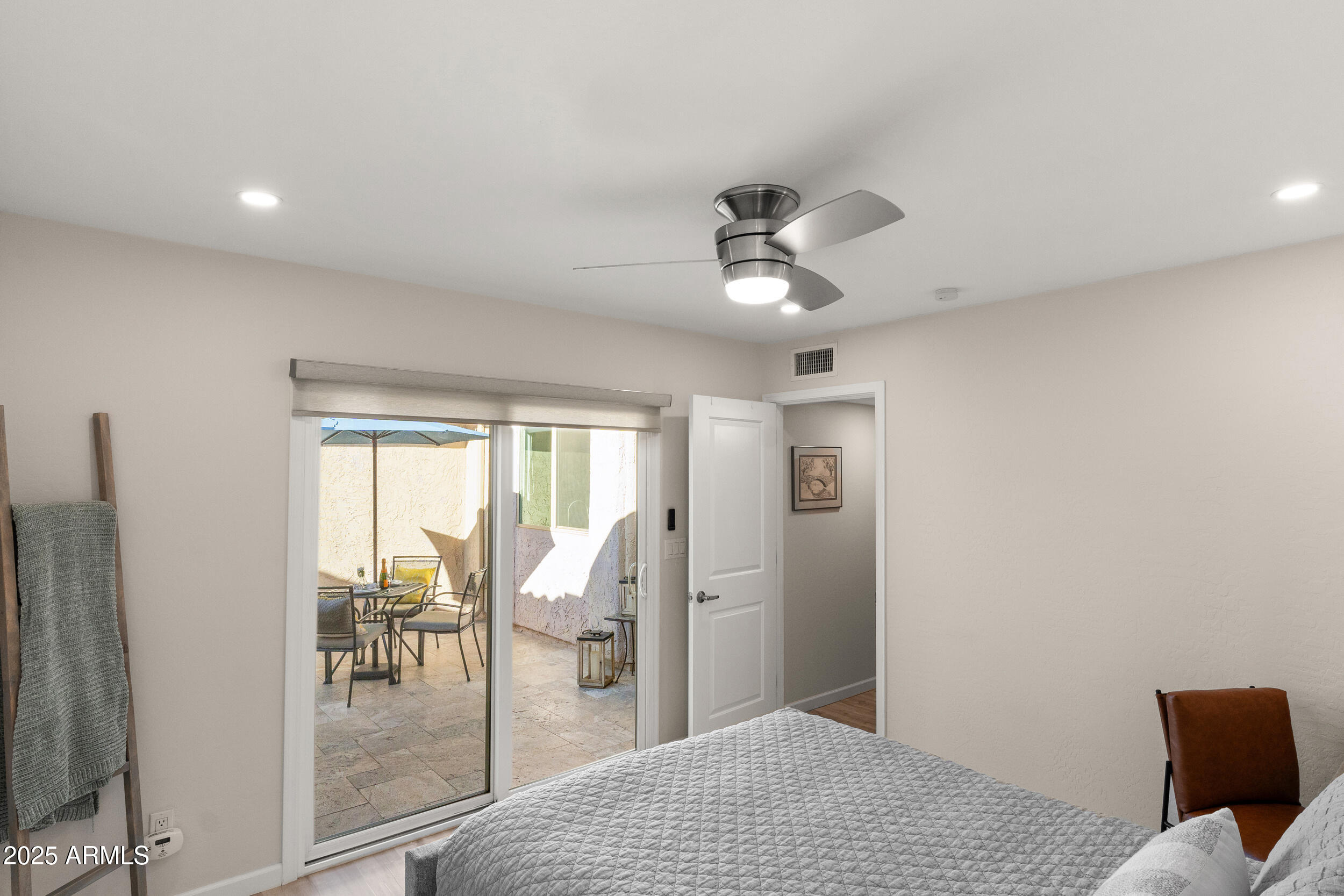 Scottsdale, Arizona 85250, United States, 2 Bedrooms Bedrooms, ,2 BathroomsBathrooms,Residential,Active,222098