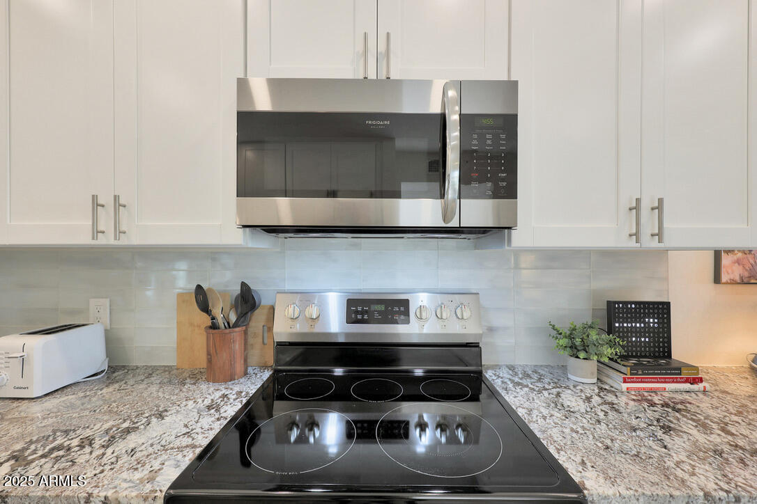 Scottsdale, Arizona 85250, United States, 2 Bedrooms Bedrooms, ,2 BathroomsBathrooms,Residential,Active,222098