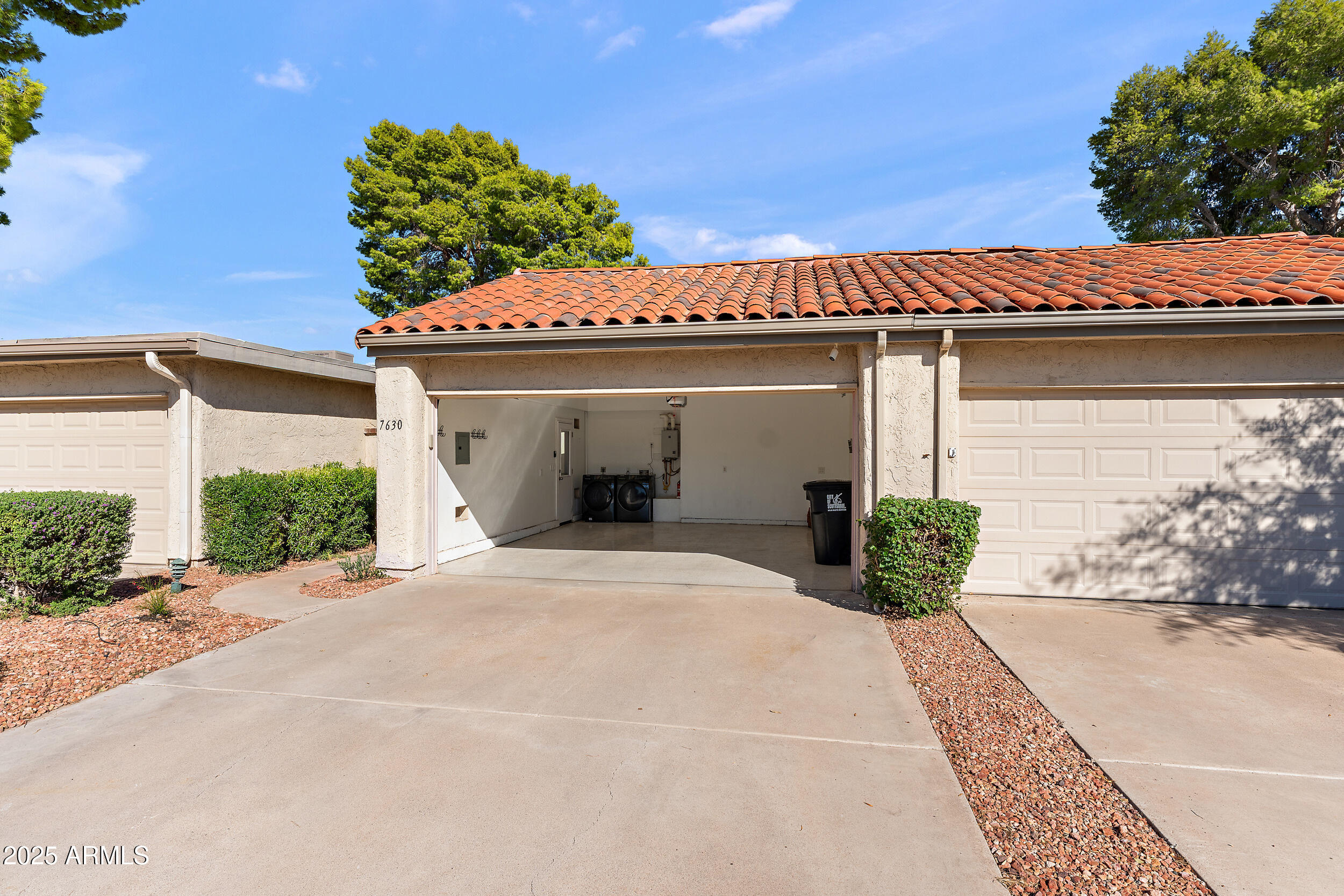 Scottsdale, Arizona 85250, United States, 2 Bedrooms Bedrooms, ,2 BathroomsBathrooms,Residential,Active,222098