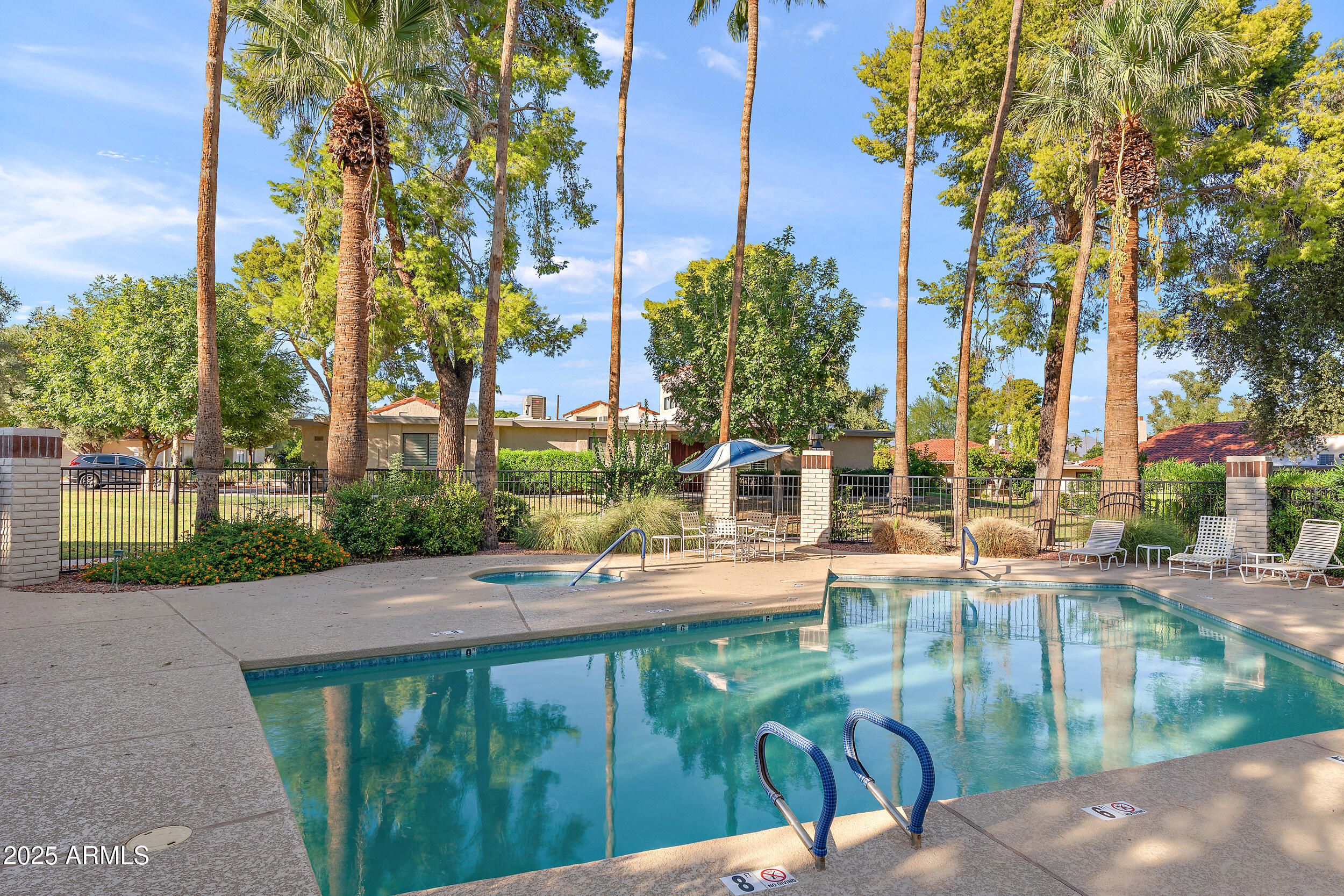 Scottsdale, Arizona 85250, United States, 2 Bedrooms Bedrooms, ,2 BathroomsBathrooms,Residential,Active,222098