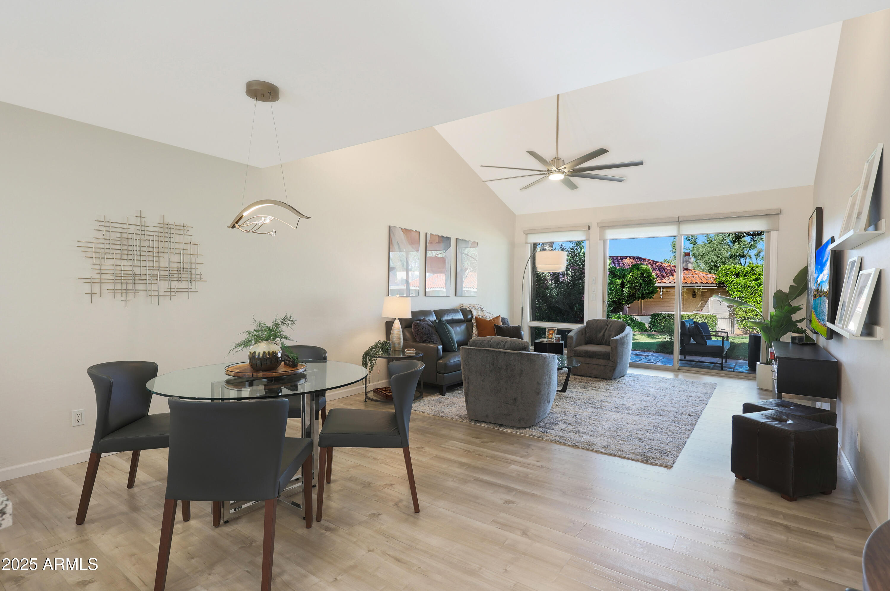 Scottsdale, Arizona 85250, United States, 2 Bedrooms Bedrooms, ,2 BathroomsBathrooms,Residential,Active,222098