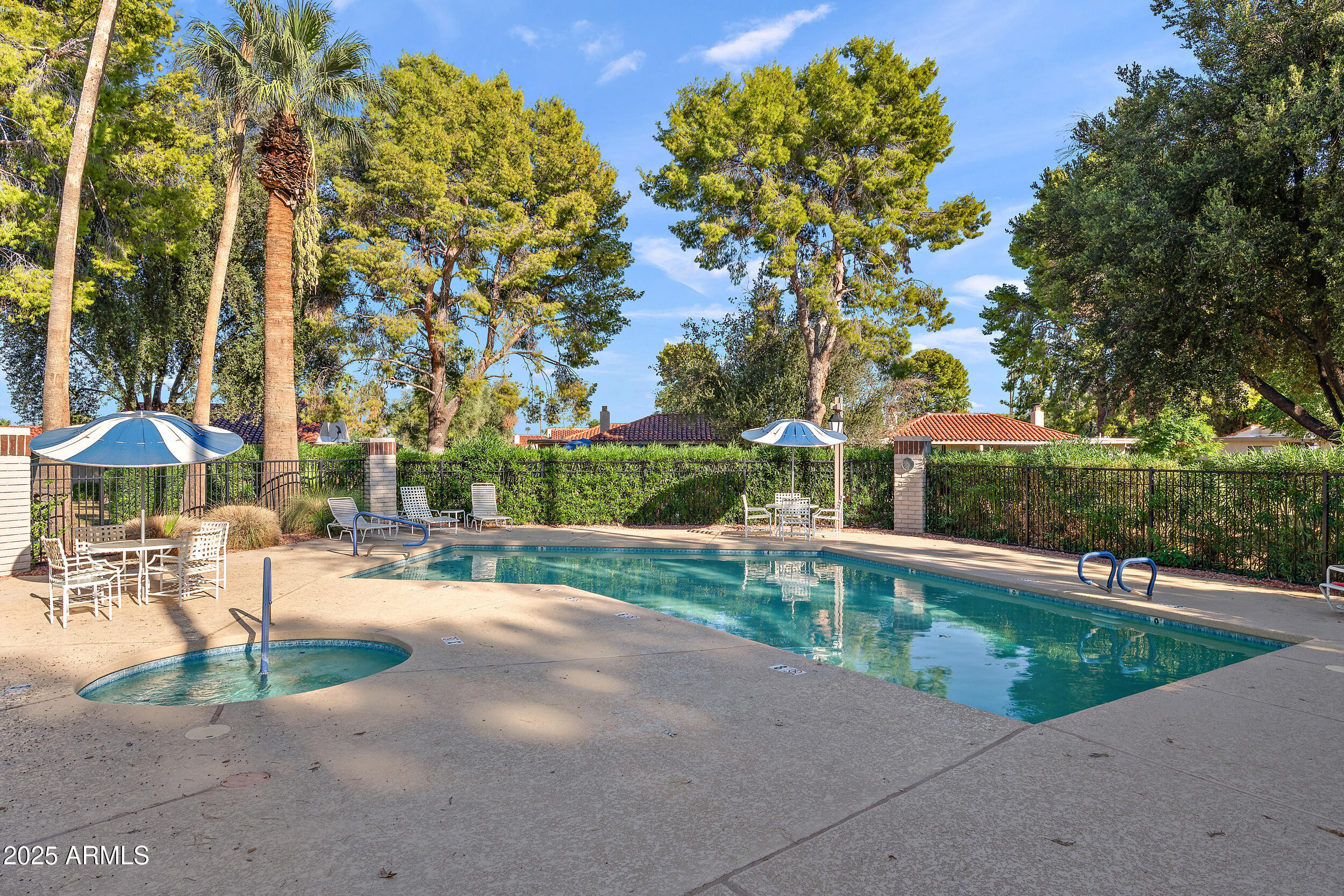 Scottsdale, Arizona 85250, United States, 2 Bedrooms Bedrooms, ,2 BathroomsBathrooms,Residential,Active,222098