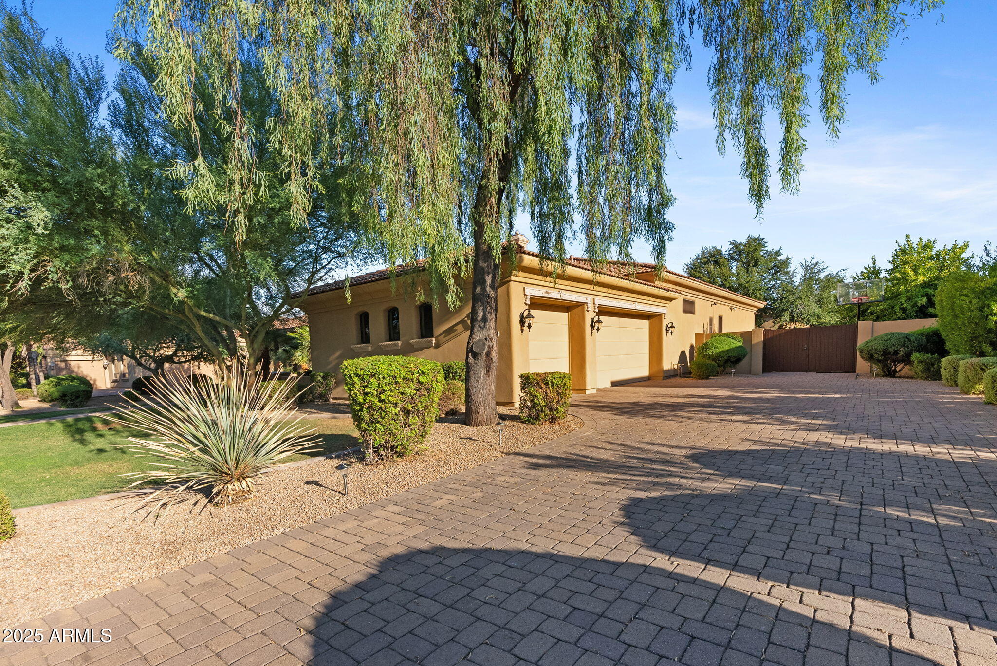 2799 E JADE Place