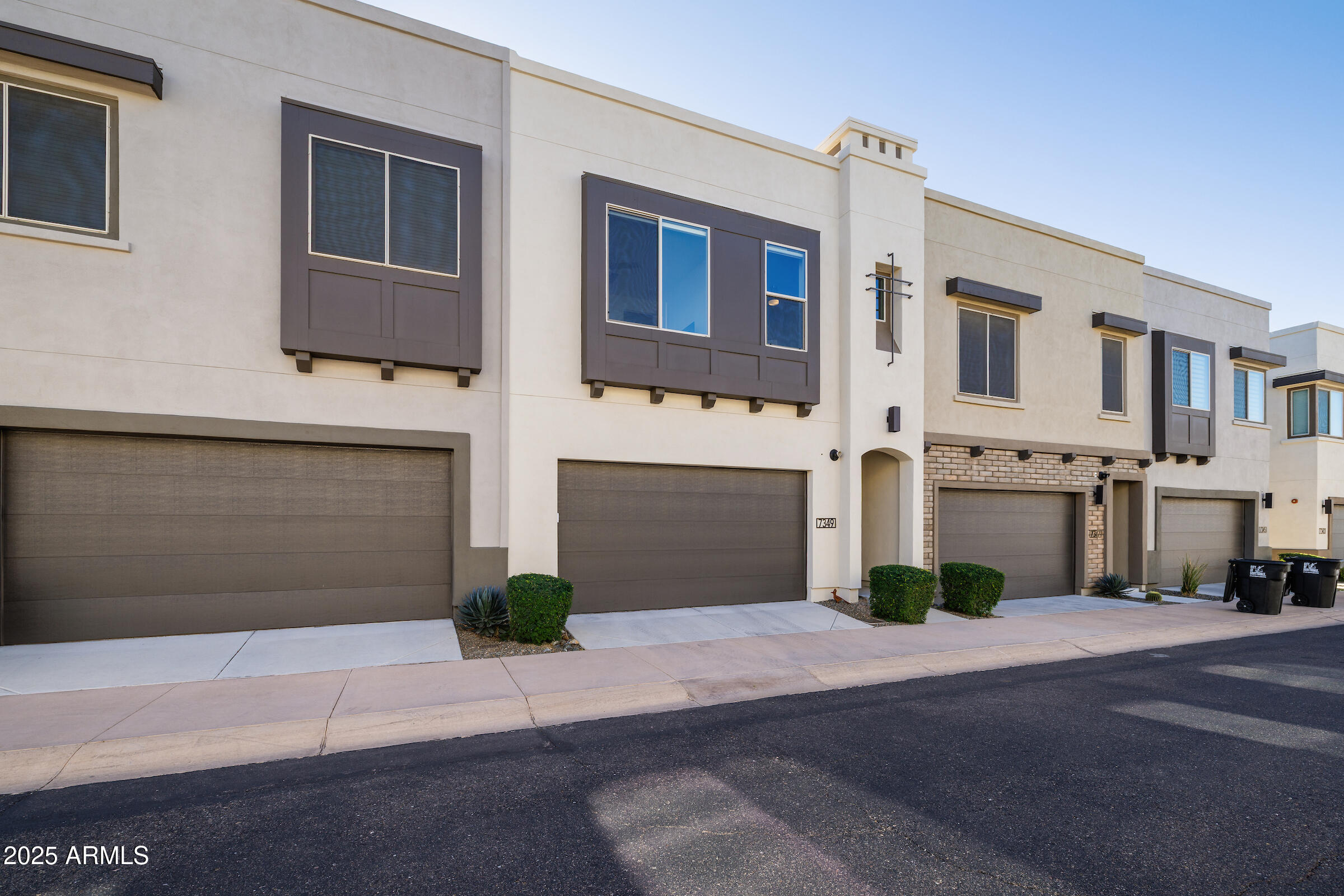 7349 E VISTA BONITA Drive