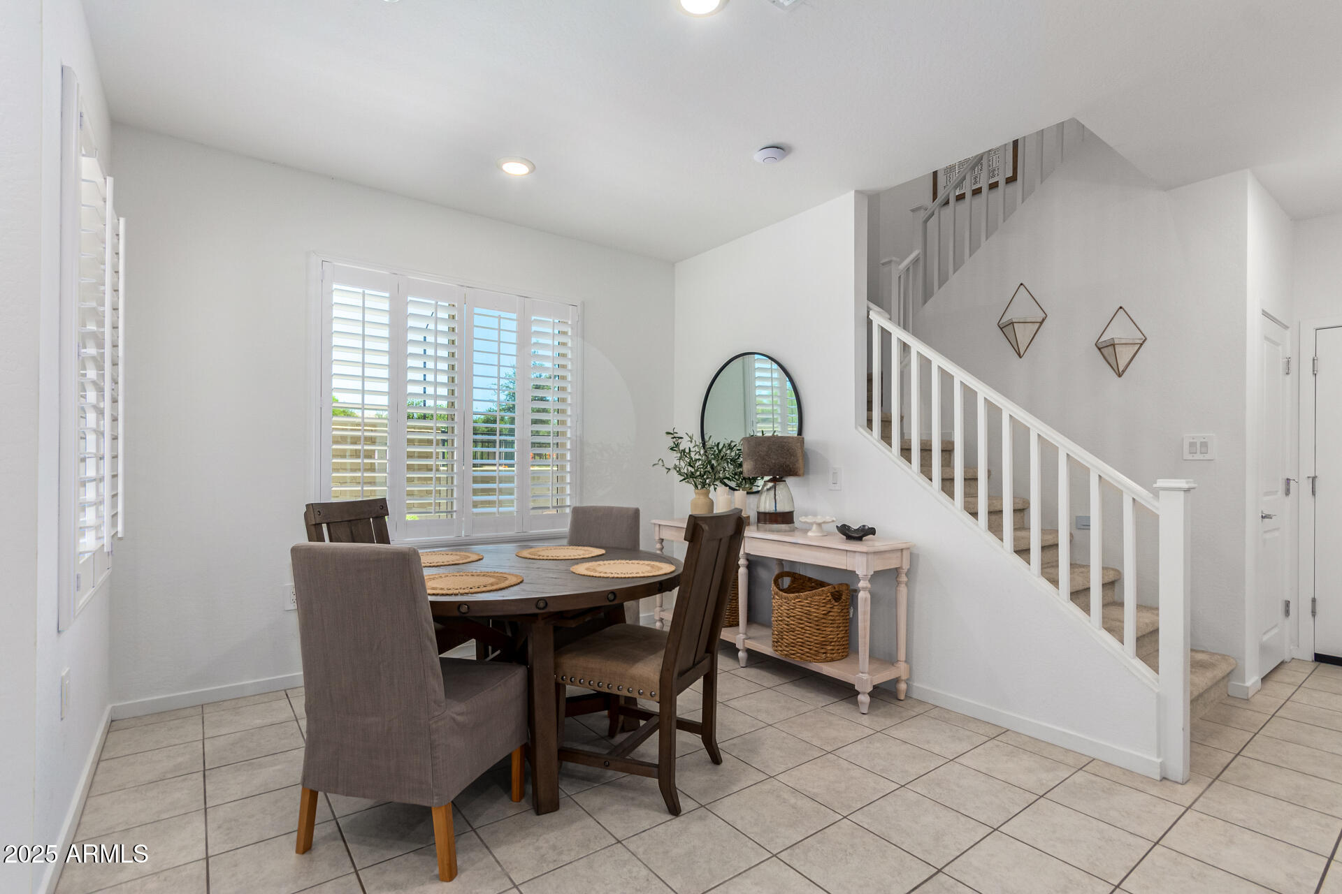779 E DORAL Avenue 104