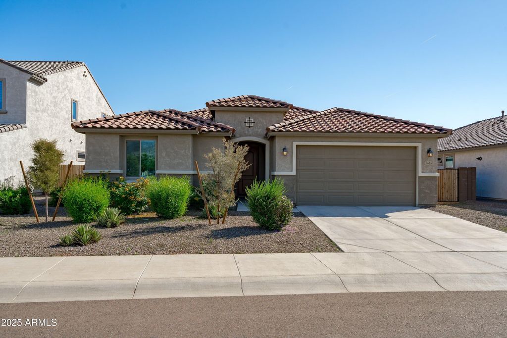 Photo of 5665 N 196th Lane, Litchfield Park, AZ 85340 (MLS # 6947797)