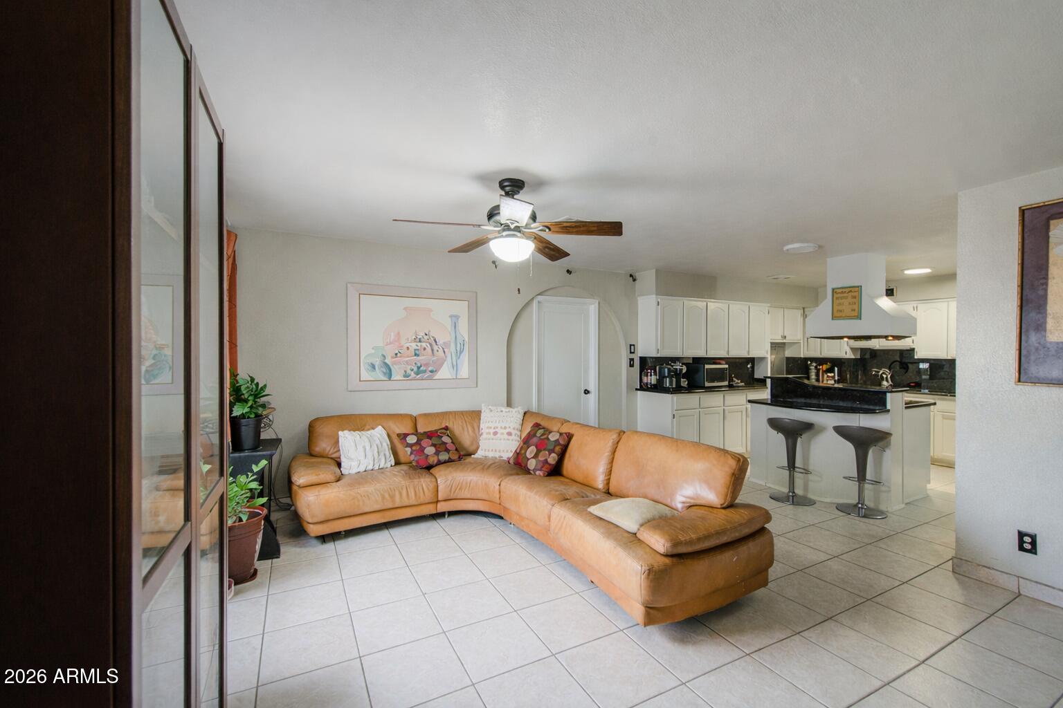 3107 W MONTEBELLO Avenue