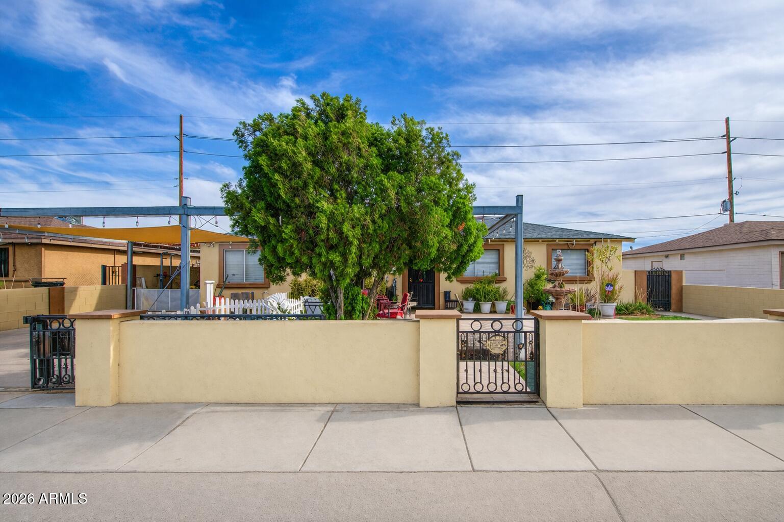 3107 W MONTEBELLO Avenue