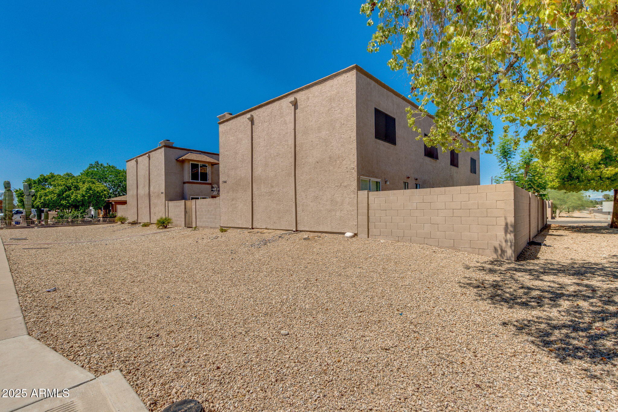 PARADISE PARK ESTATES LOTS 12-20 - Residential Income