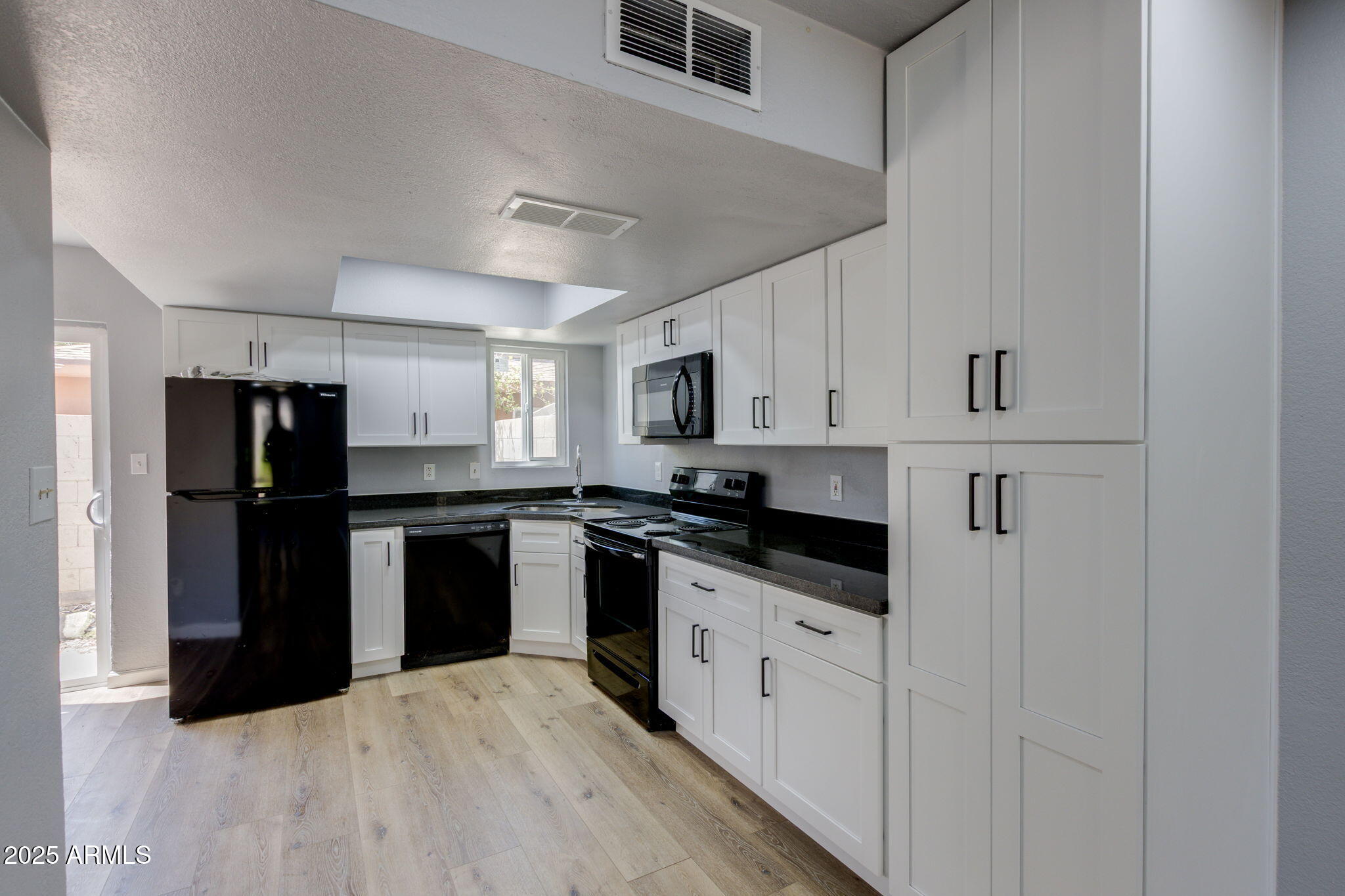 PARADISE PARK ESTATES LOTS 12-20 - Residential Income