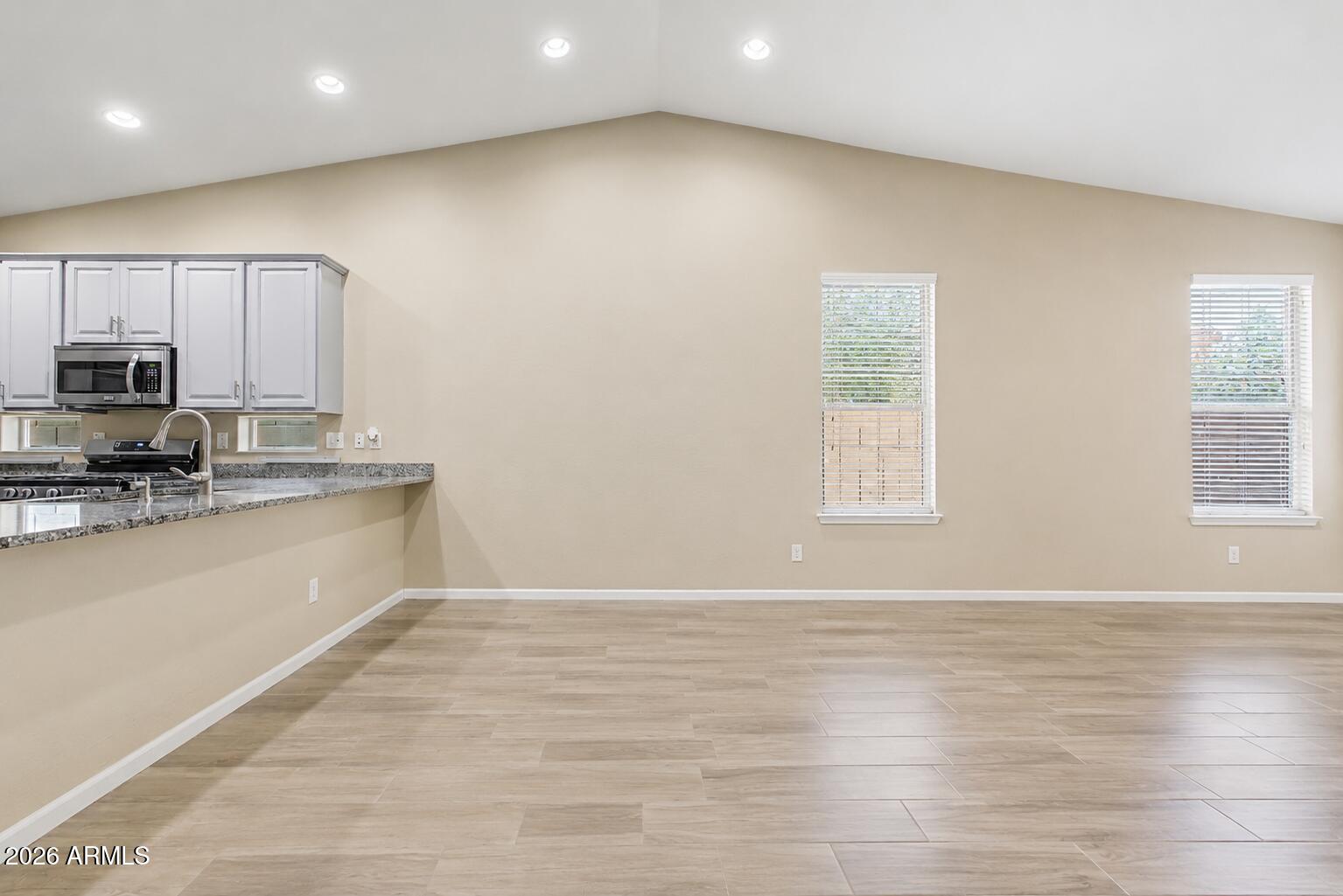 3862 E NARROWLEAF Drive
