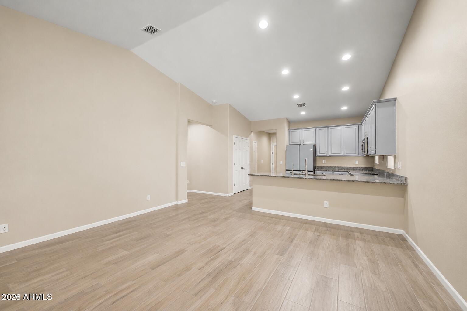 3862 E NARROWLEAF Drive