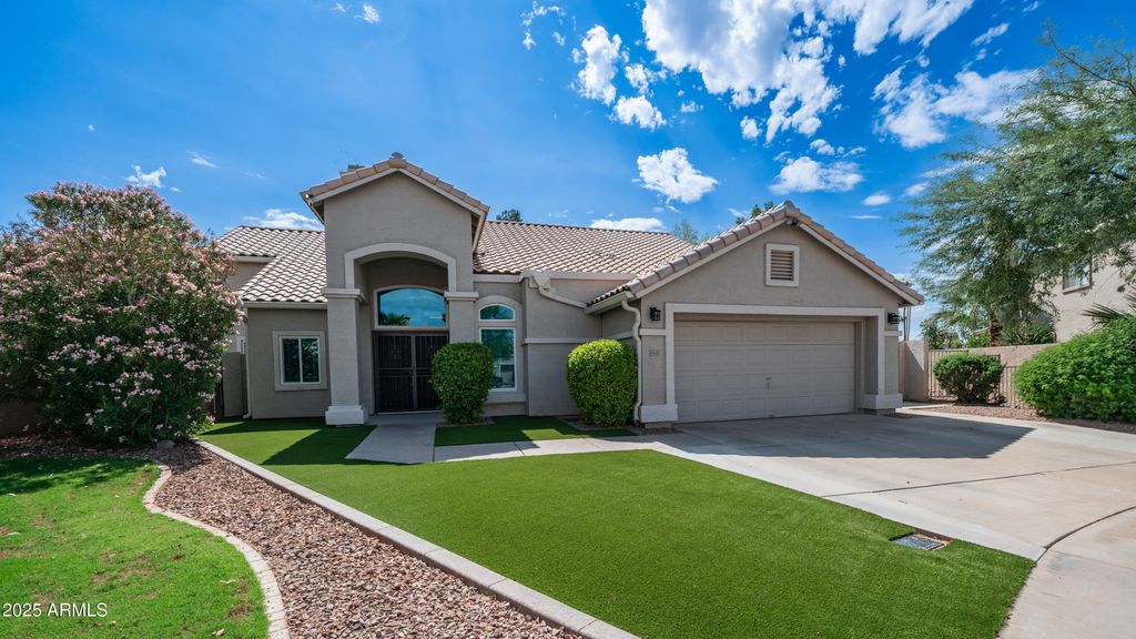 Photo of 155 W Palomino Drive, Tempe, AZ 85284 (MLS # 6927371)
