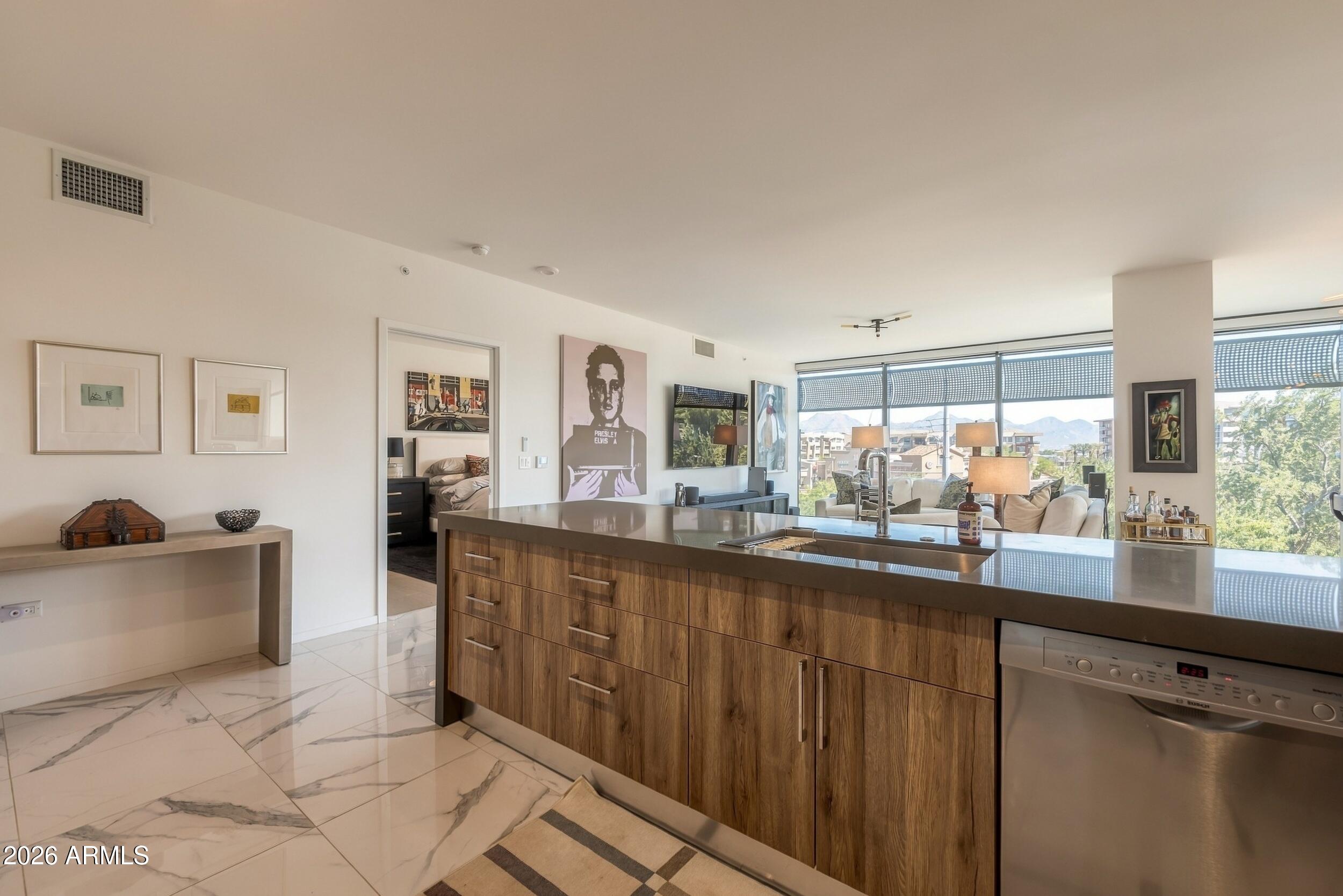 7180 E KIERLAND Boulevard 316