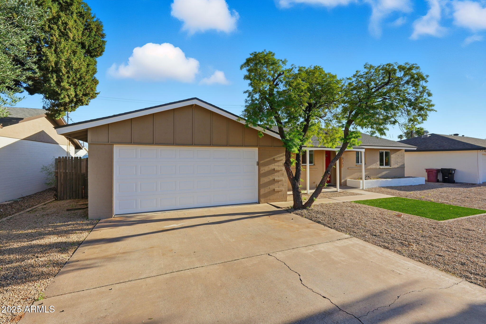 8257 E CYPRESS Street