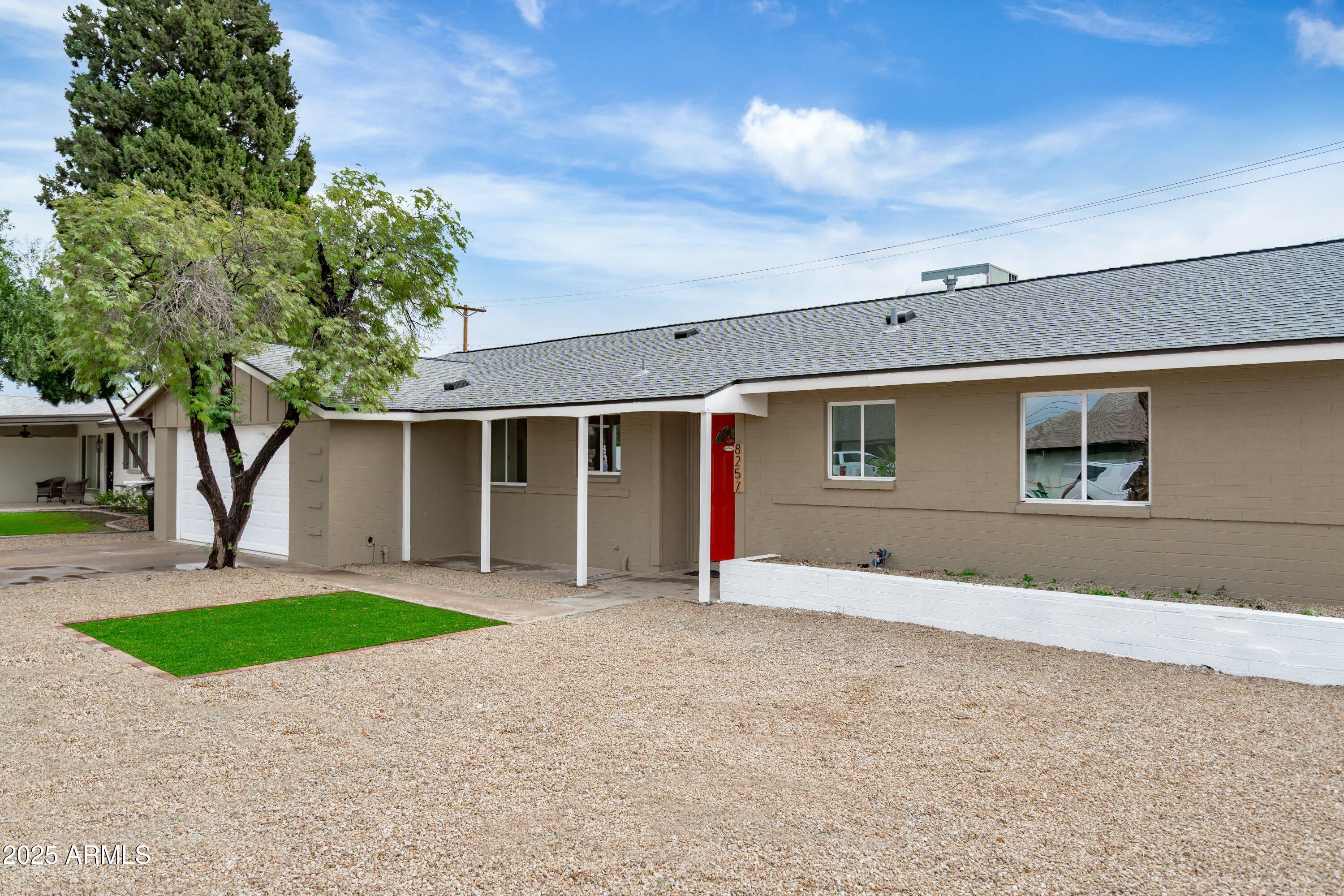8257 E CYPRESS Street
