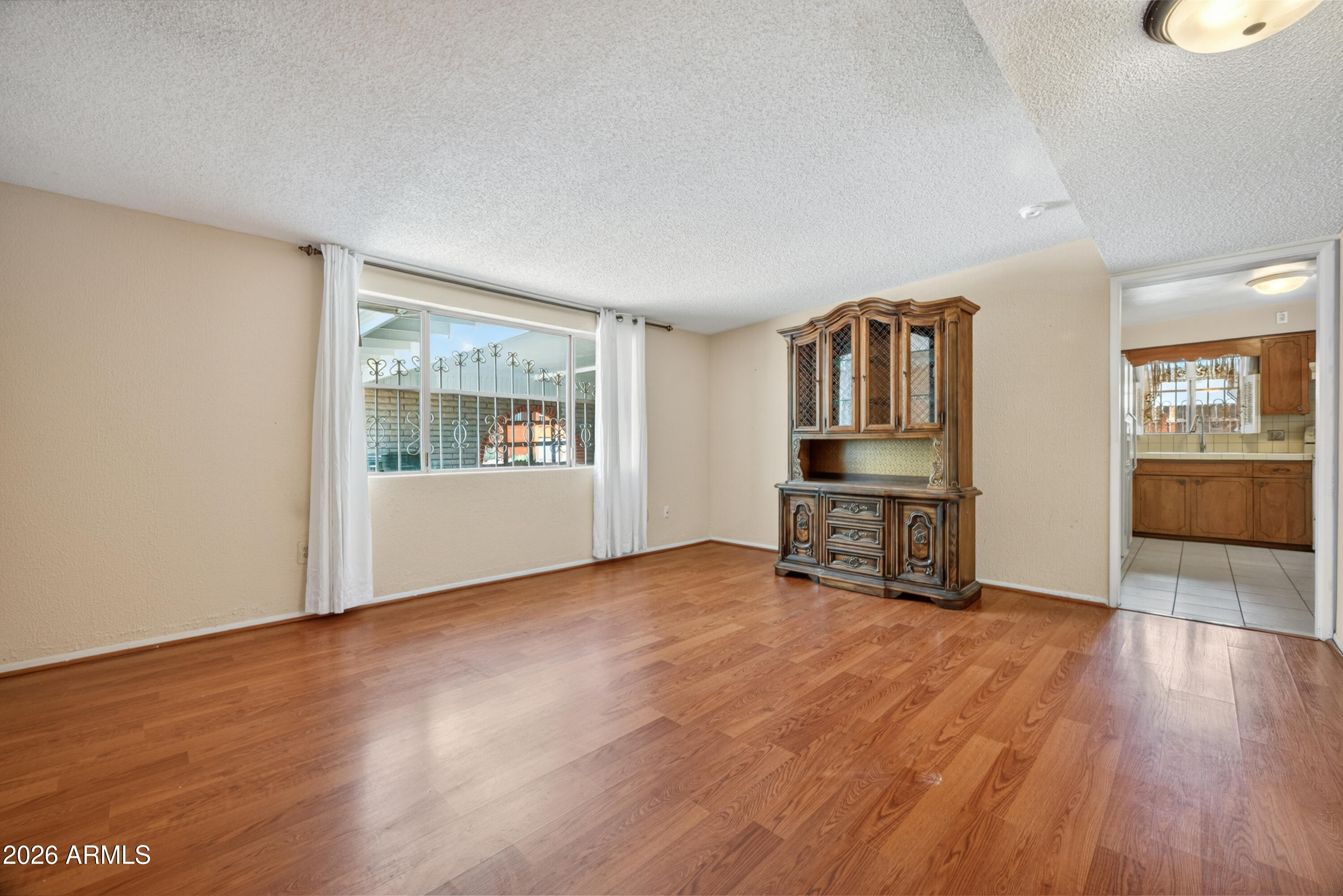 4334 QUEENS Way