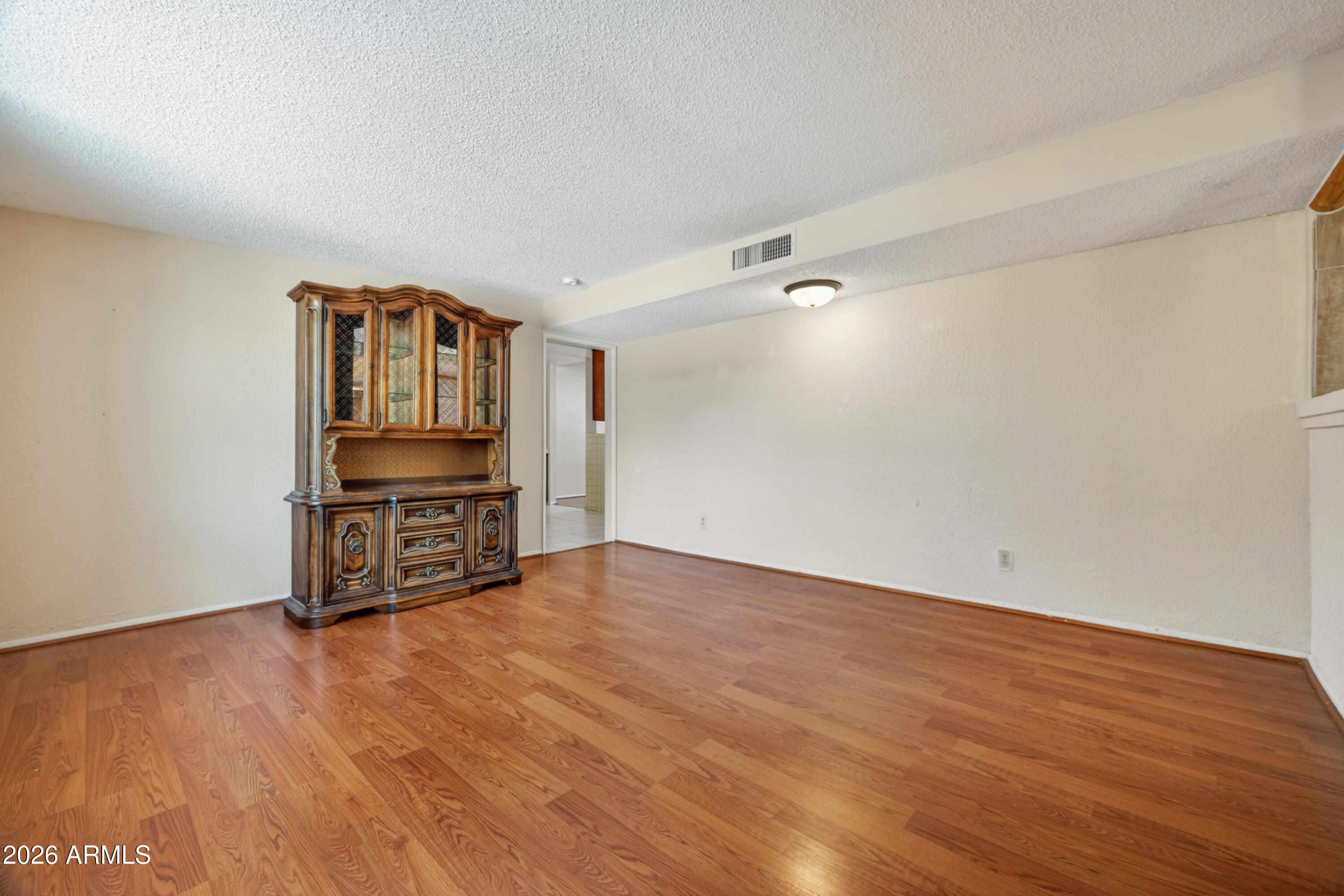 4334 QUEENS Way