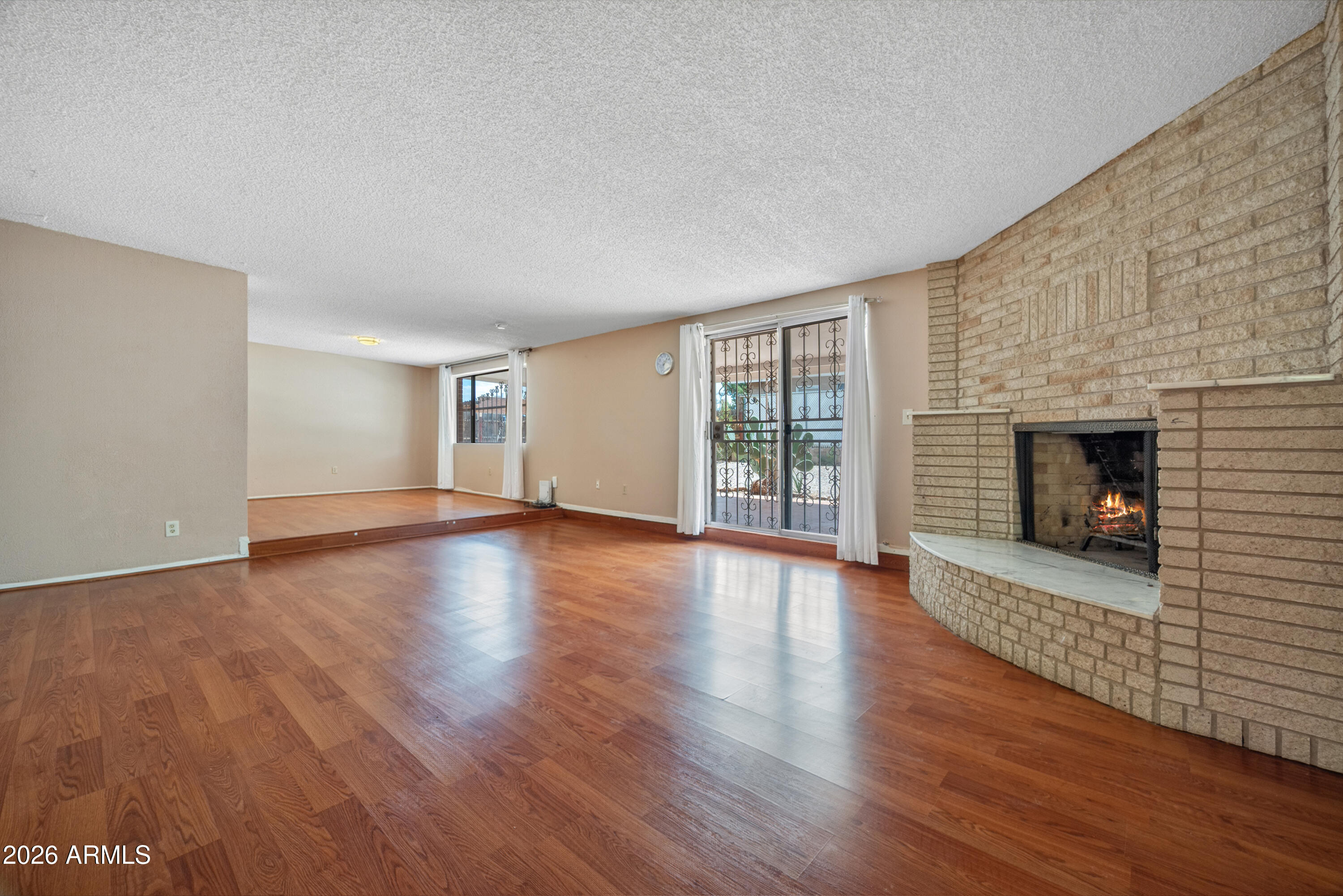 KINGS MANOR - Residential