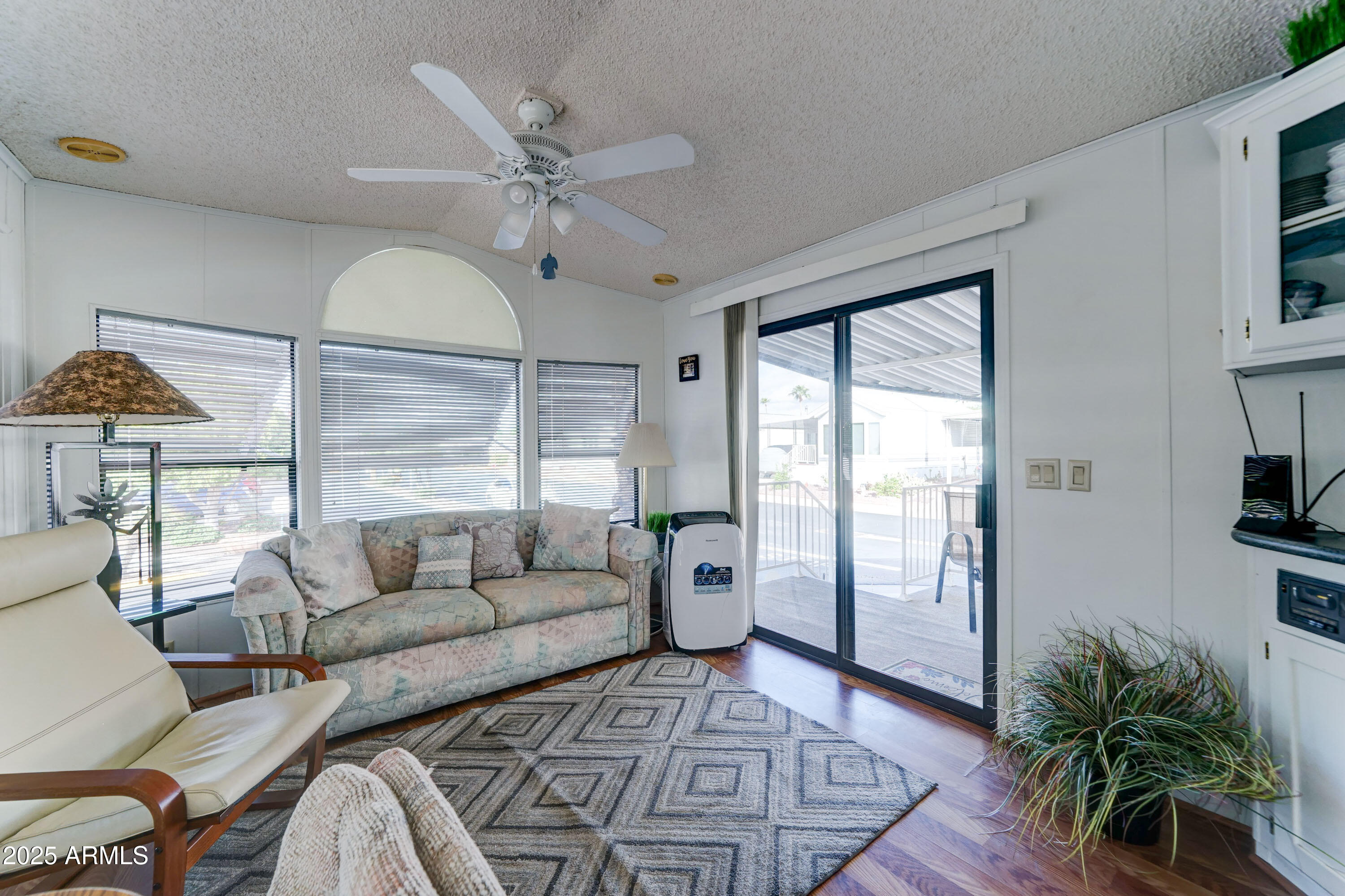 111 S Greenfield Road 481