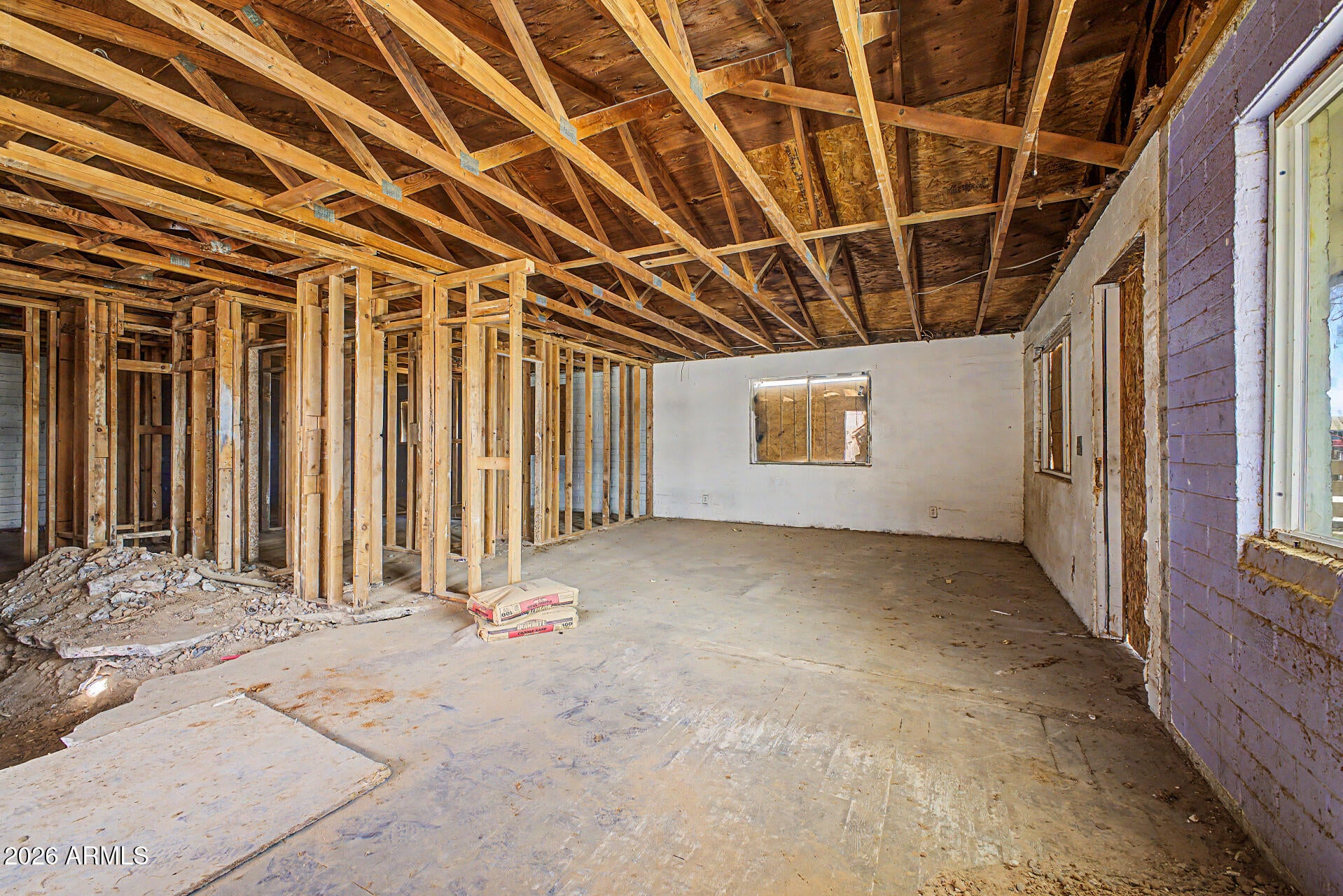 212 6TH Avenue W