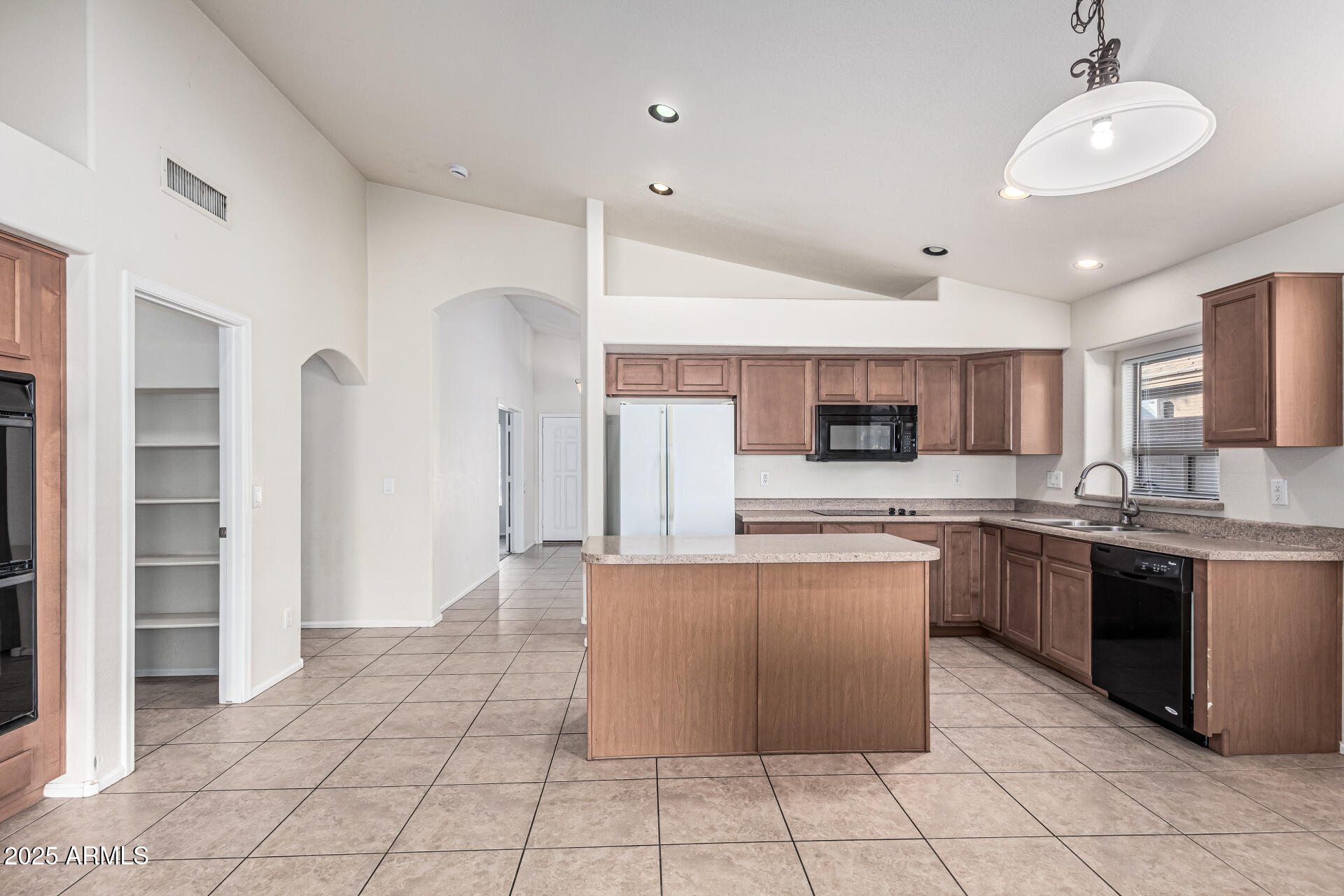 16423 W MONROE Street