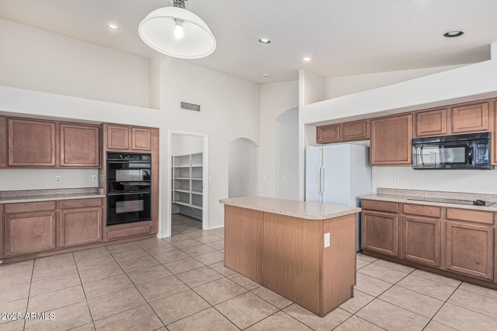 16423 W MONROE Street