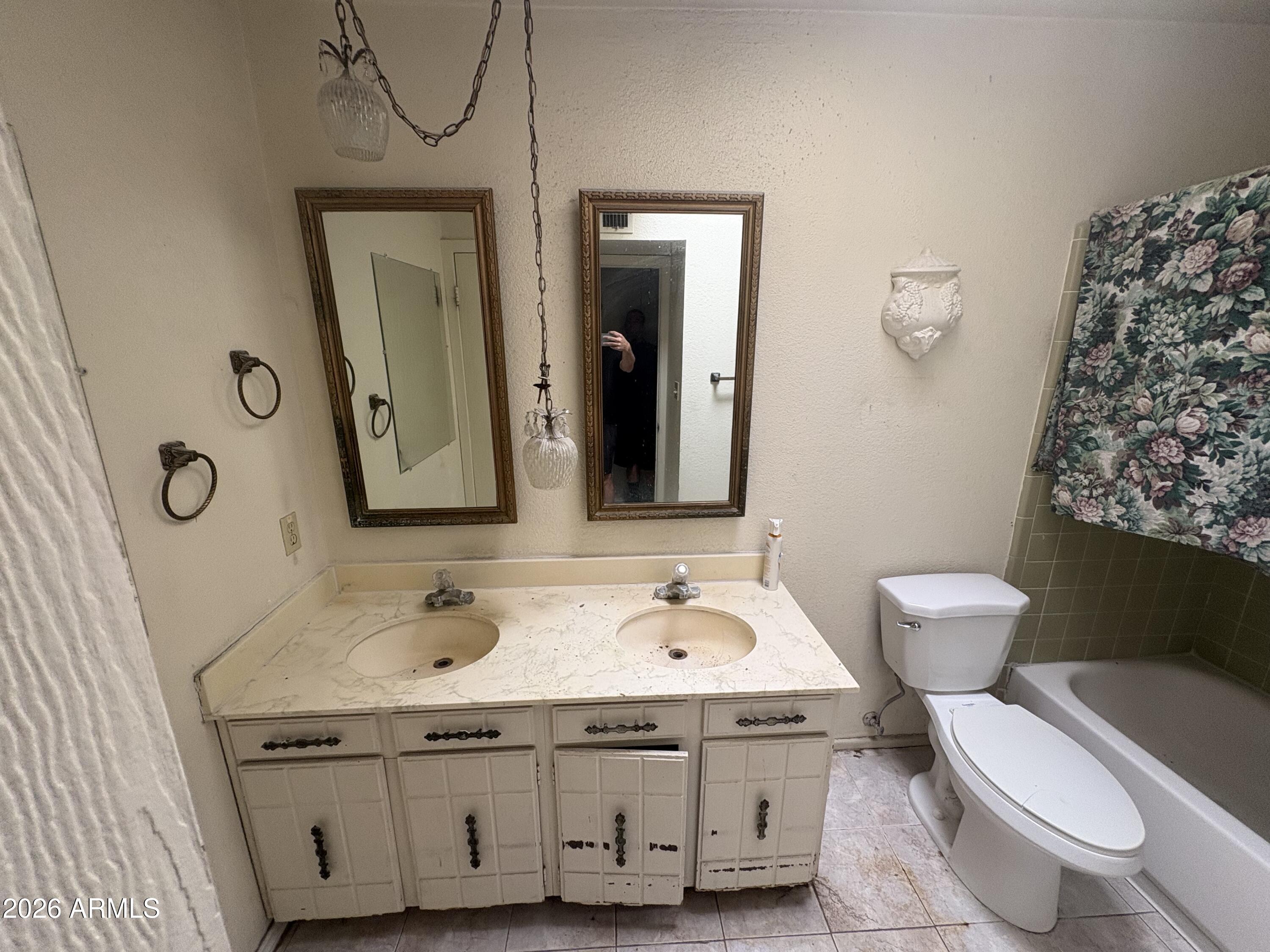 6529 E CAMINO SANTO --