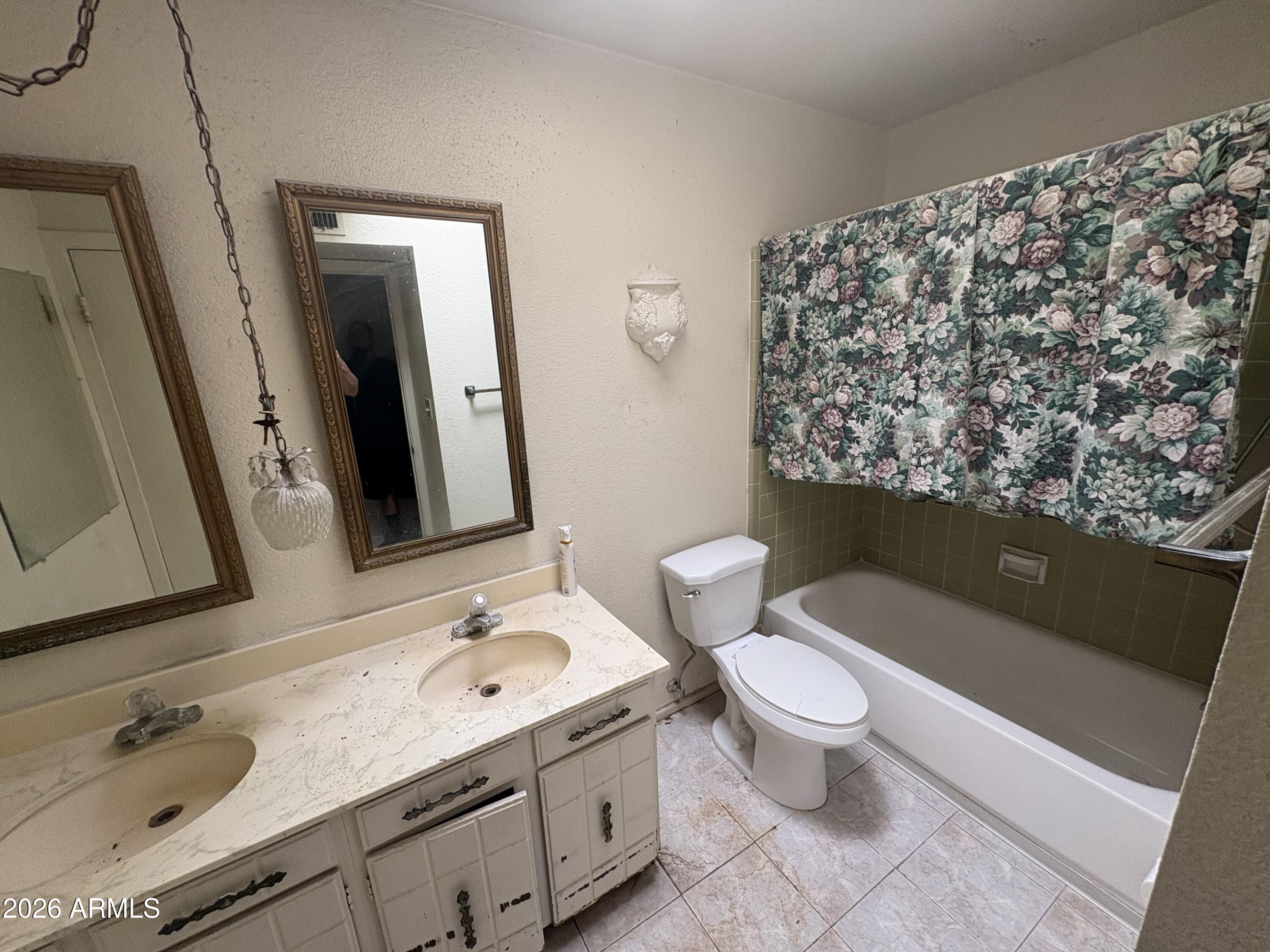 6529 E CAMINO SANTO --