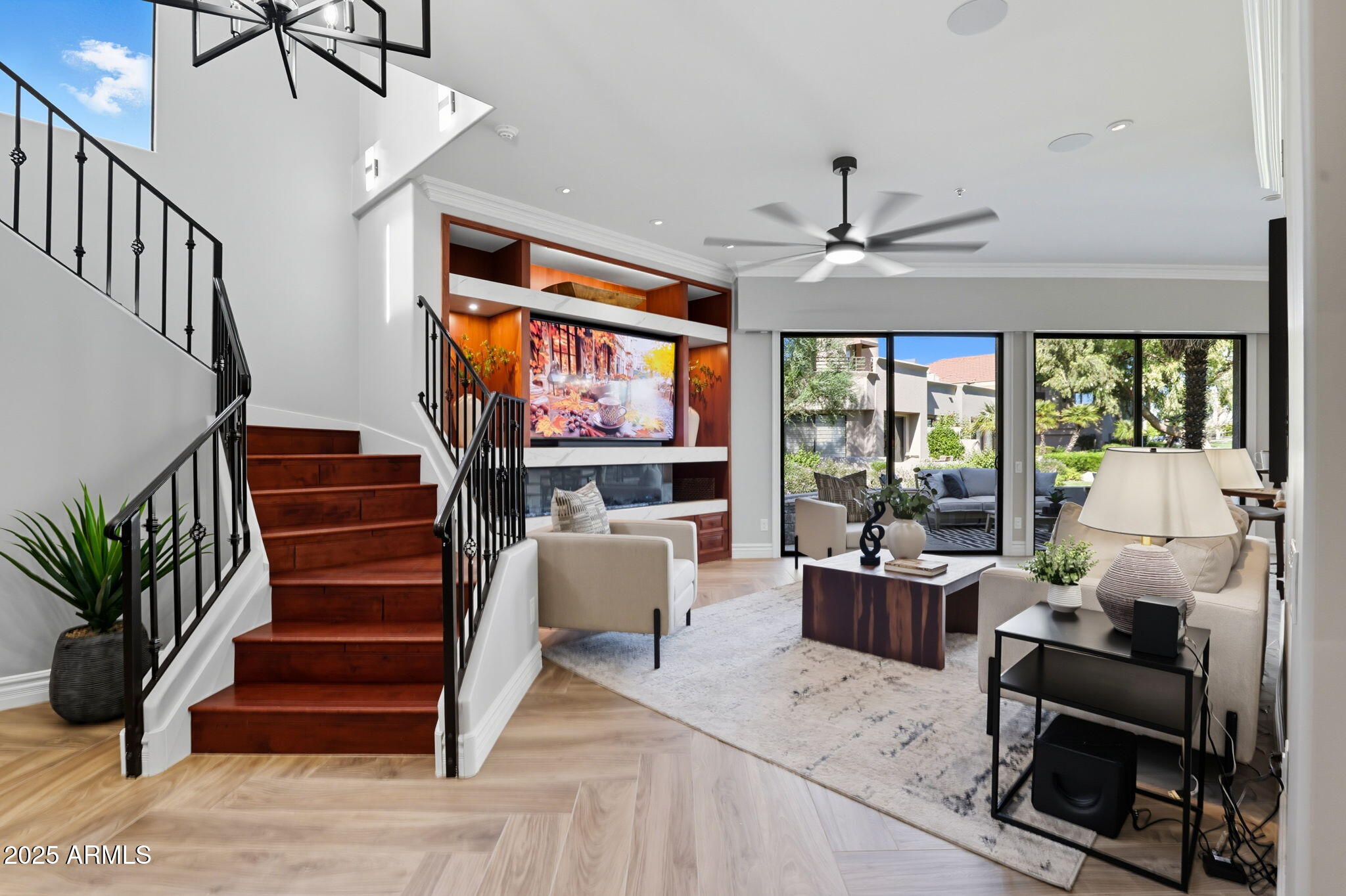 8989 N GAINEY CENTER Drive 114