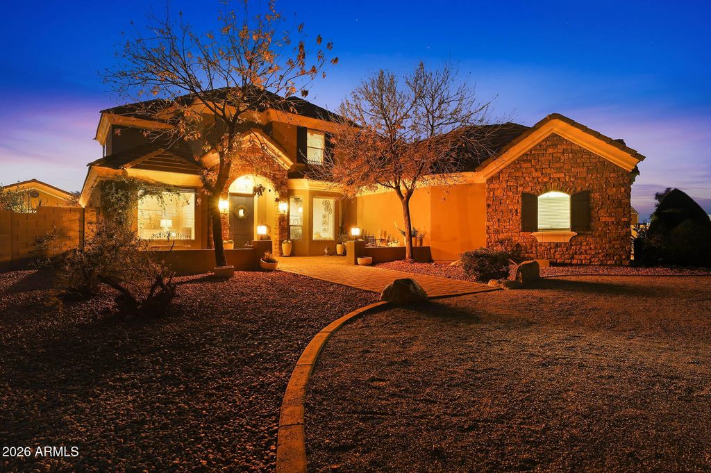 Photo of 820 N 111th Street, Mesa, AZ 85207 (MLS # 6968633)