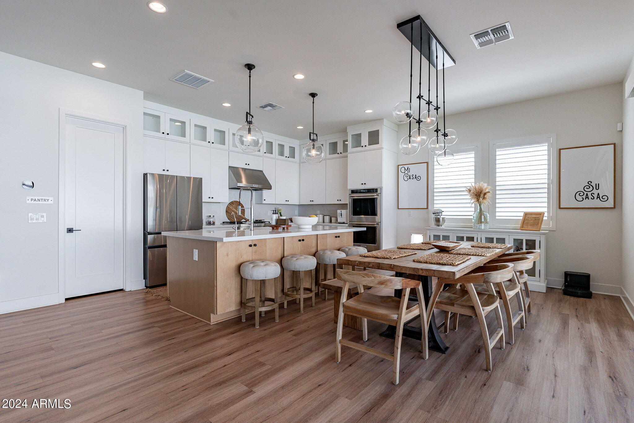 5822 S Chatsworth --