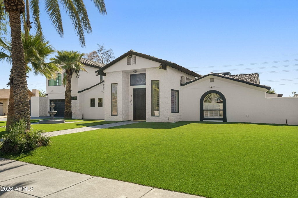 Photo of 5009 E Wethersfield Road, Scottsdale, AZ 85254 (MLS # 7092013)