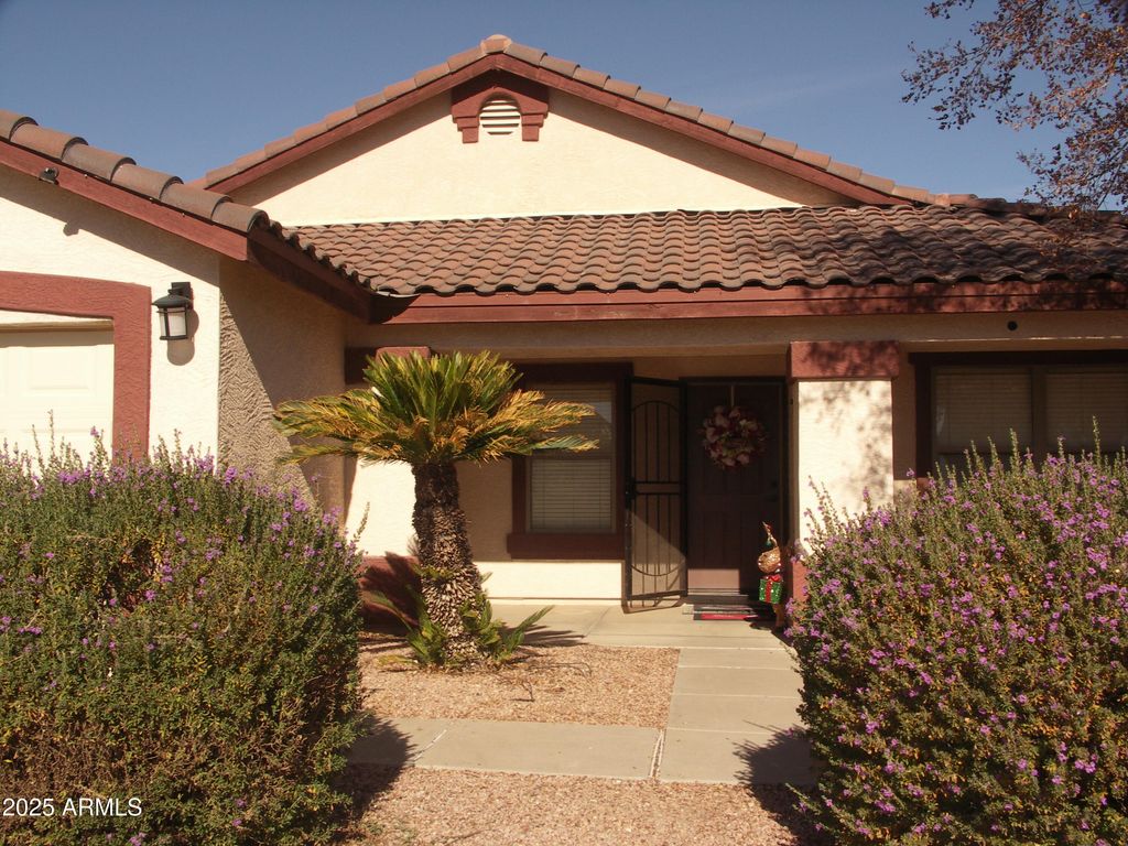 Photo of 578 W Racine Loop, Casa Grande, AZ 85122 (MLS # 6955080)