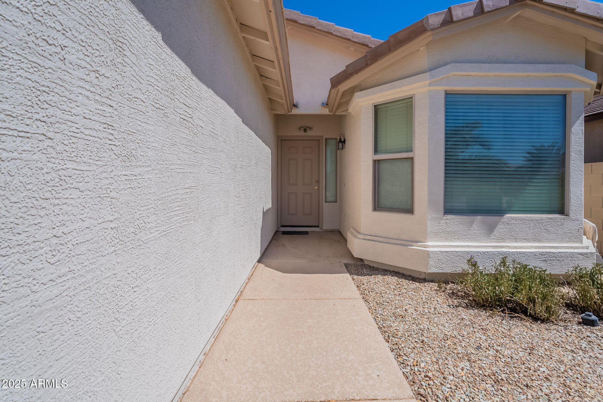 3004 E FIRESTONE Drive