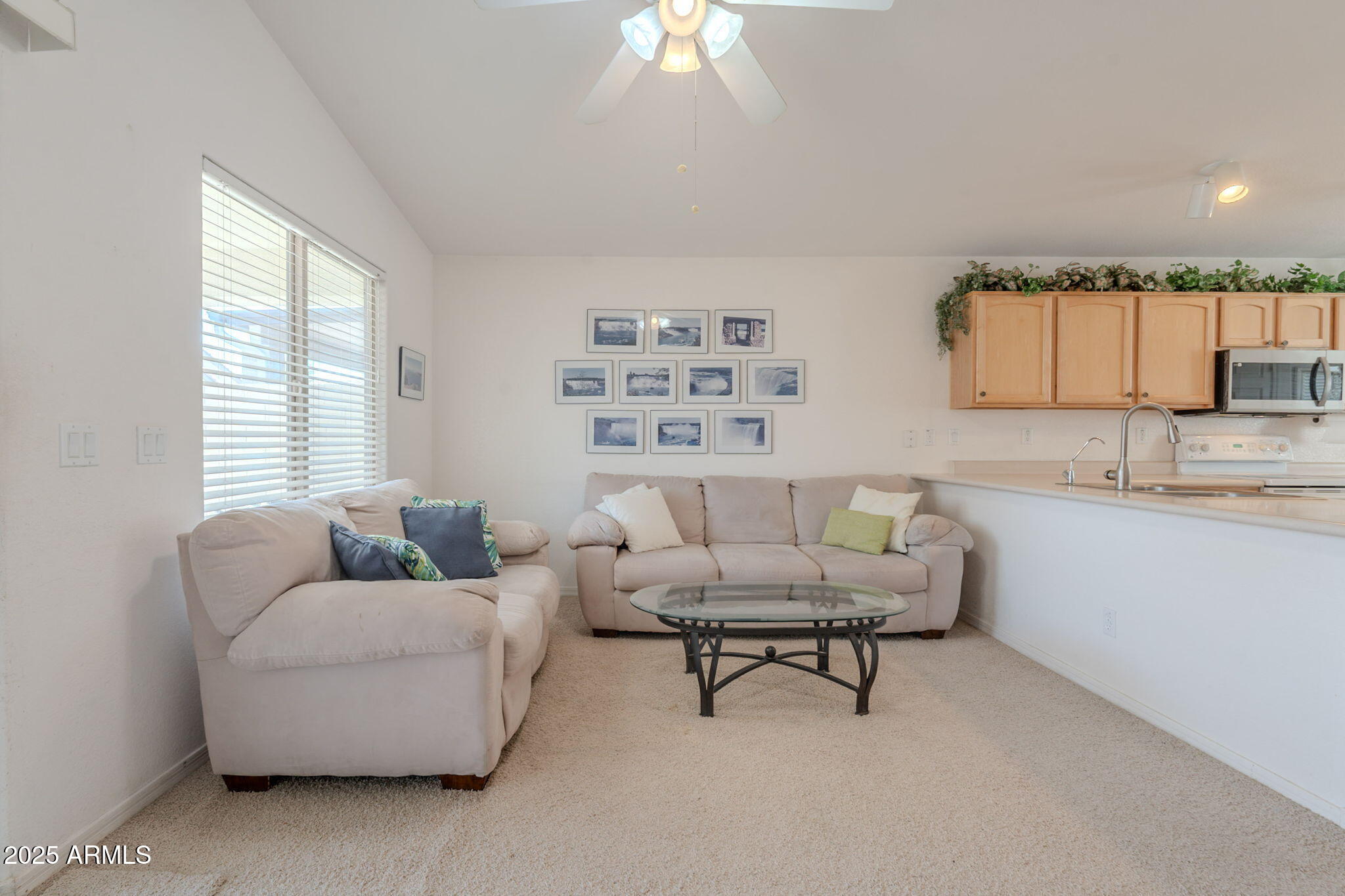 3004 E FIRESTONE Drive