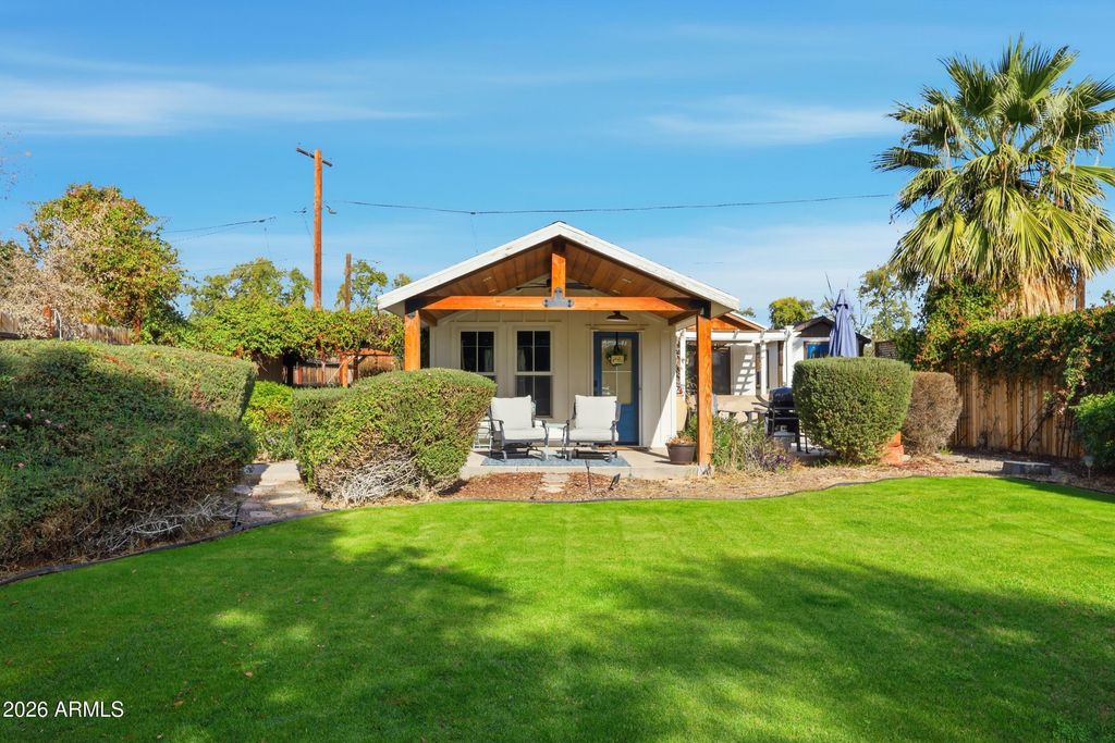 Photo of 110 W Bruce Avenue, Gilbert, AZ 85233 (MLS # 6964337)