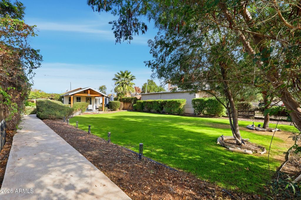 Photo of 110 W Bruce Avenue, Gilbert, AZ 85233 (MLS # 6964337)