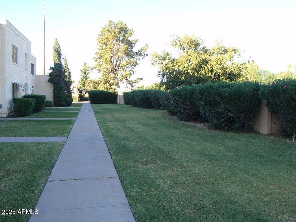 5703 N 43RD Lane
