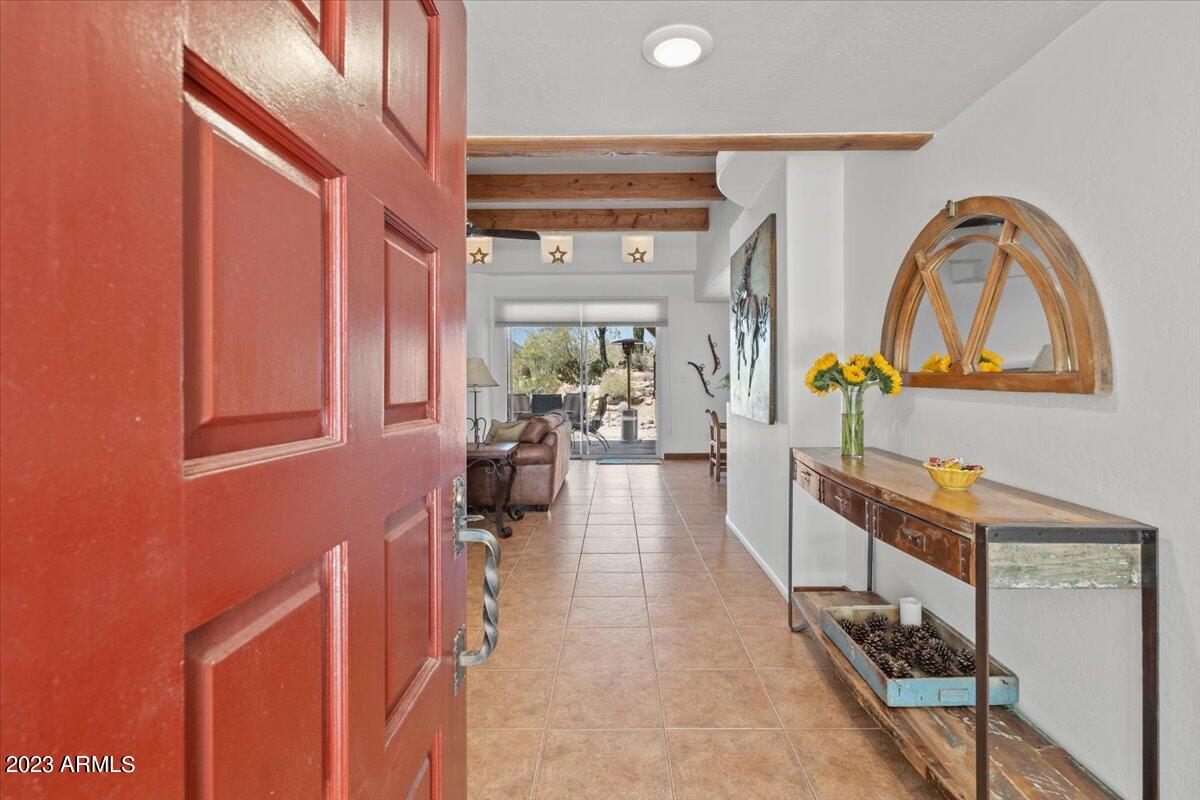 1816 E EAGLE CLAW Drive