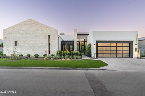 Photo of 6838 E Joshua Tree Lane, Paradise Valley, AZ 85253 (MLS # 6996176)